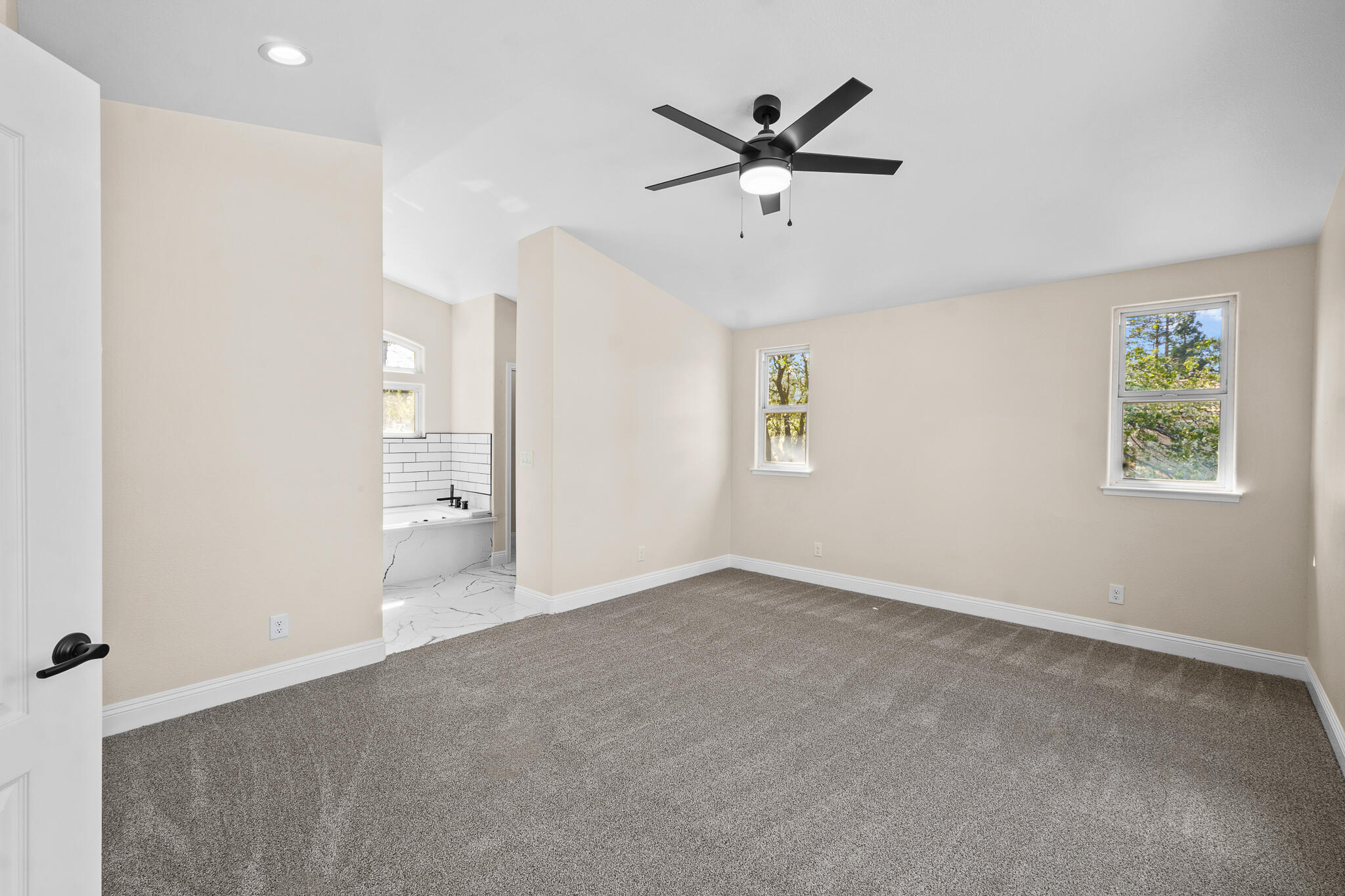 2669 E Sean Ave, Fresno, CA 93720