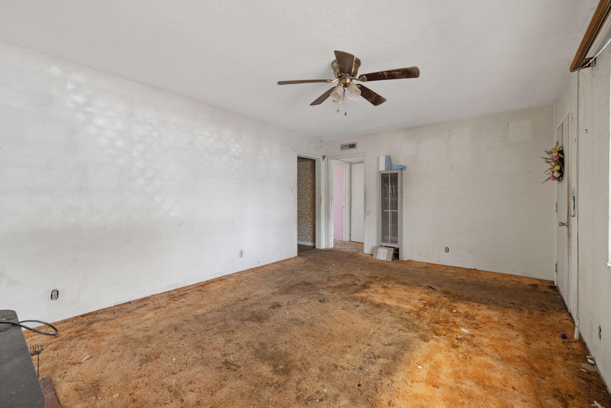 1019 E Laurel Ave, Visalia, CA 93292