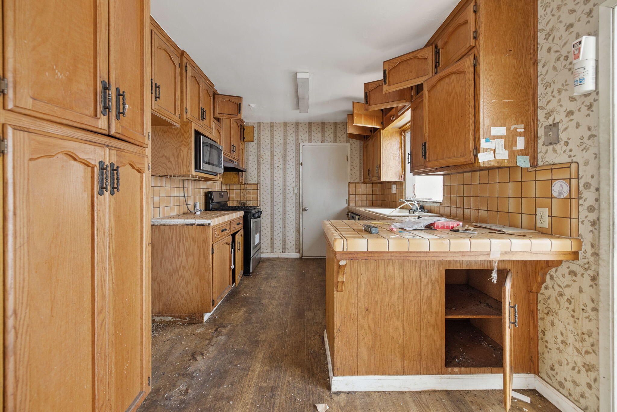 1019 E Laurel Ave, Visalia, CA 93292