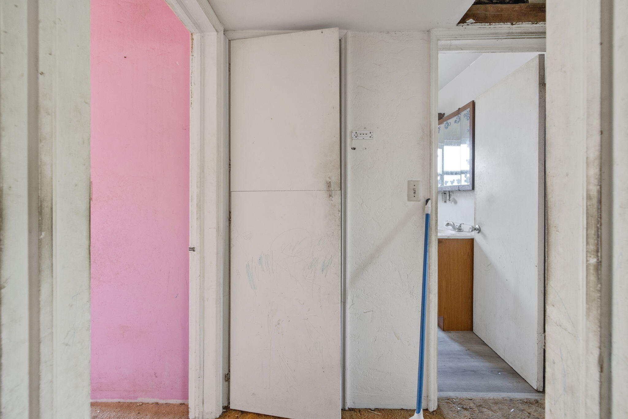 1019 E Laurel Ave, Visalia, CA 93292