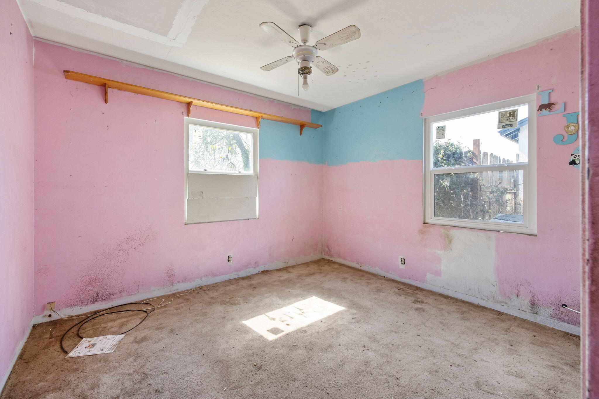 1019 E Laurel Ave, Visalia, CA 93292