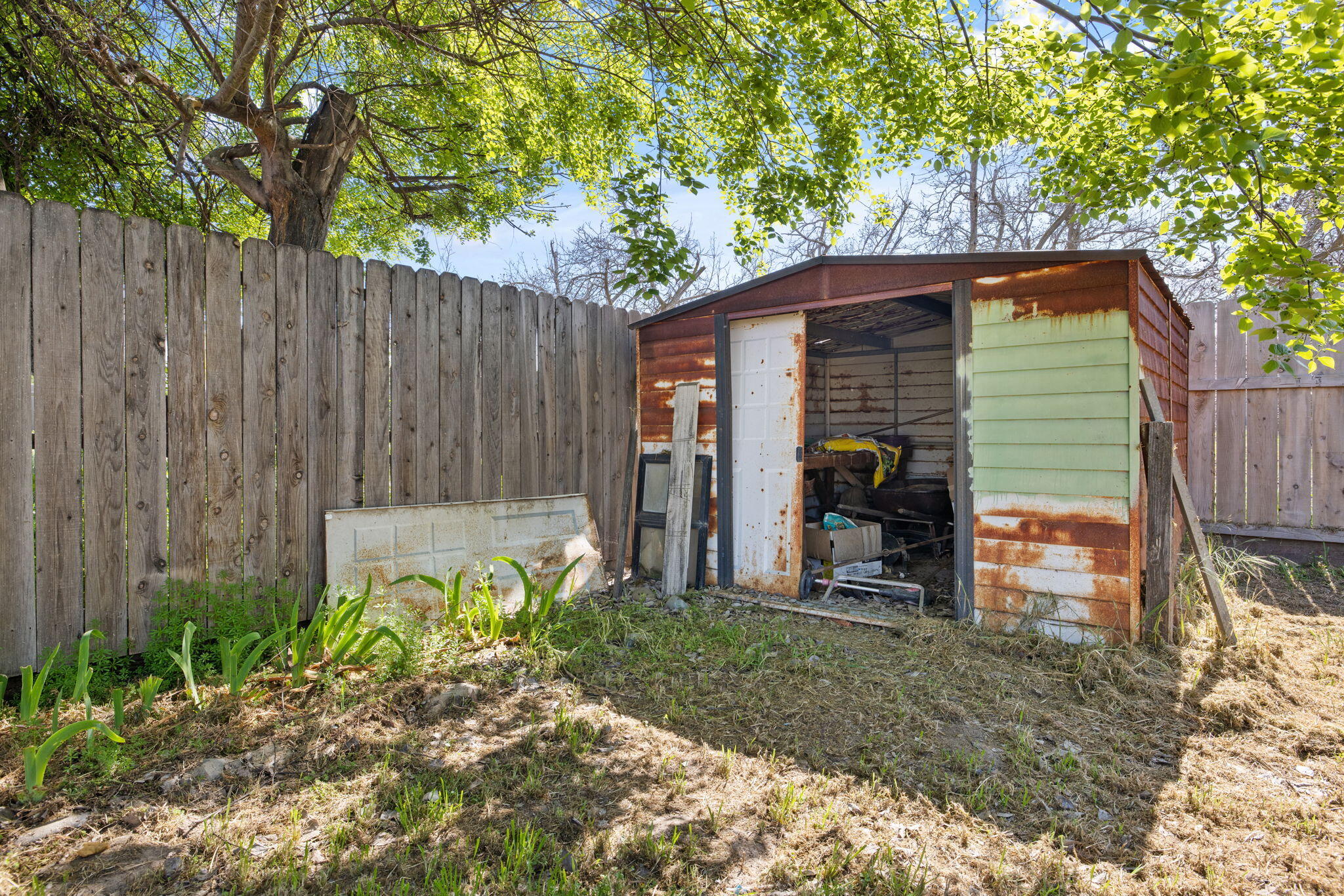 1019 E Laurel Ave, Visalia, CA 93292