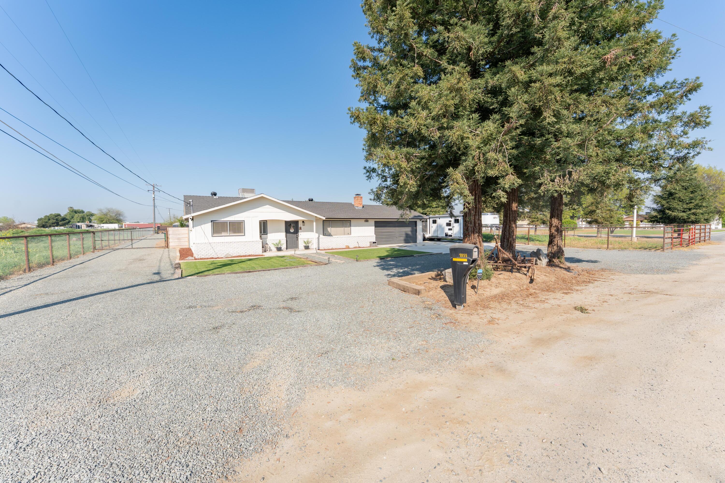 1955 N Westwood St, Porterville, CA 93257