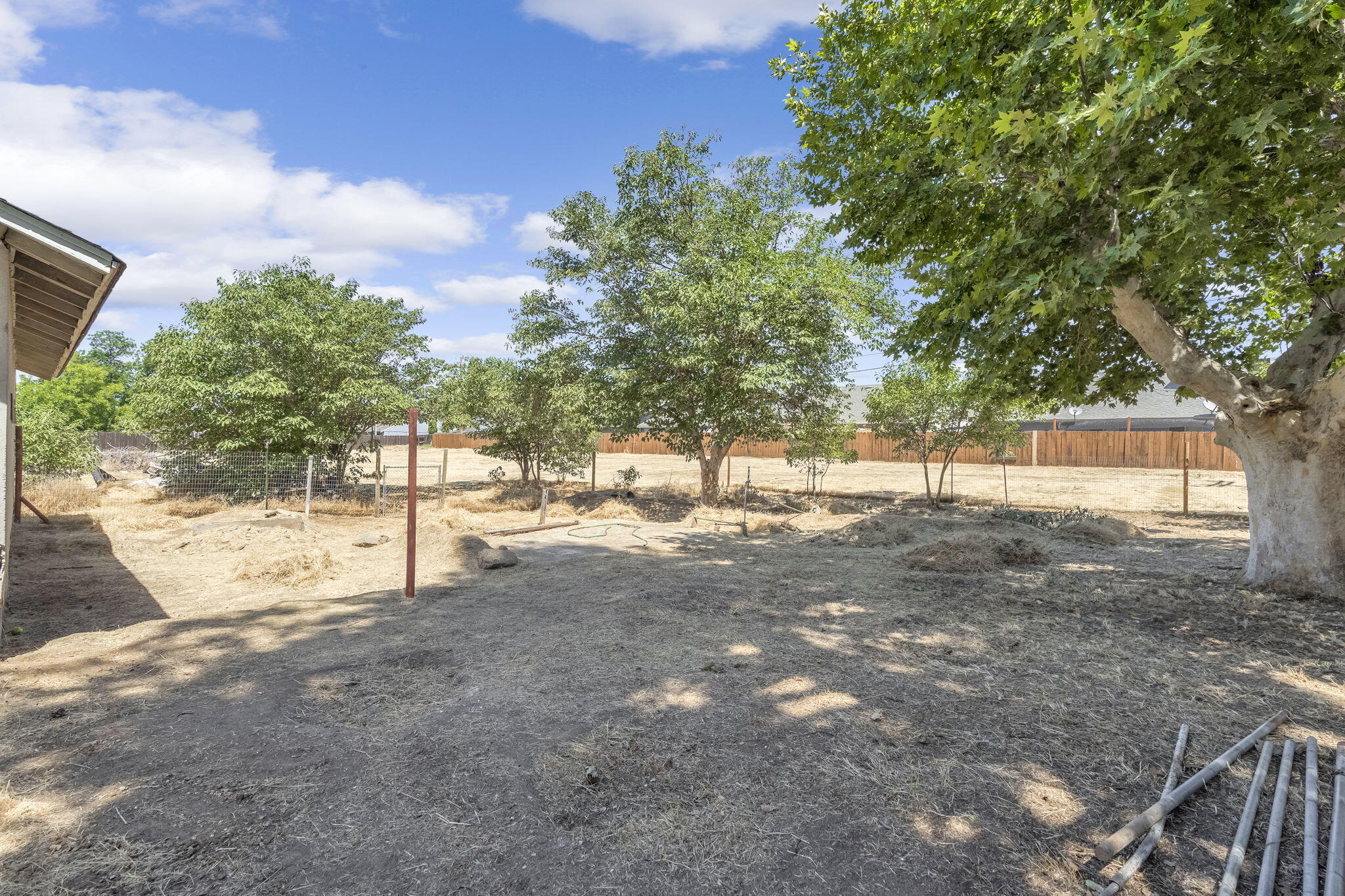 760 Sunnyside Ave, Clovis, CA 93611