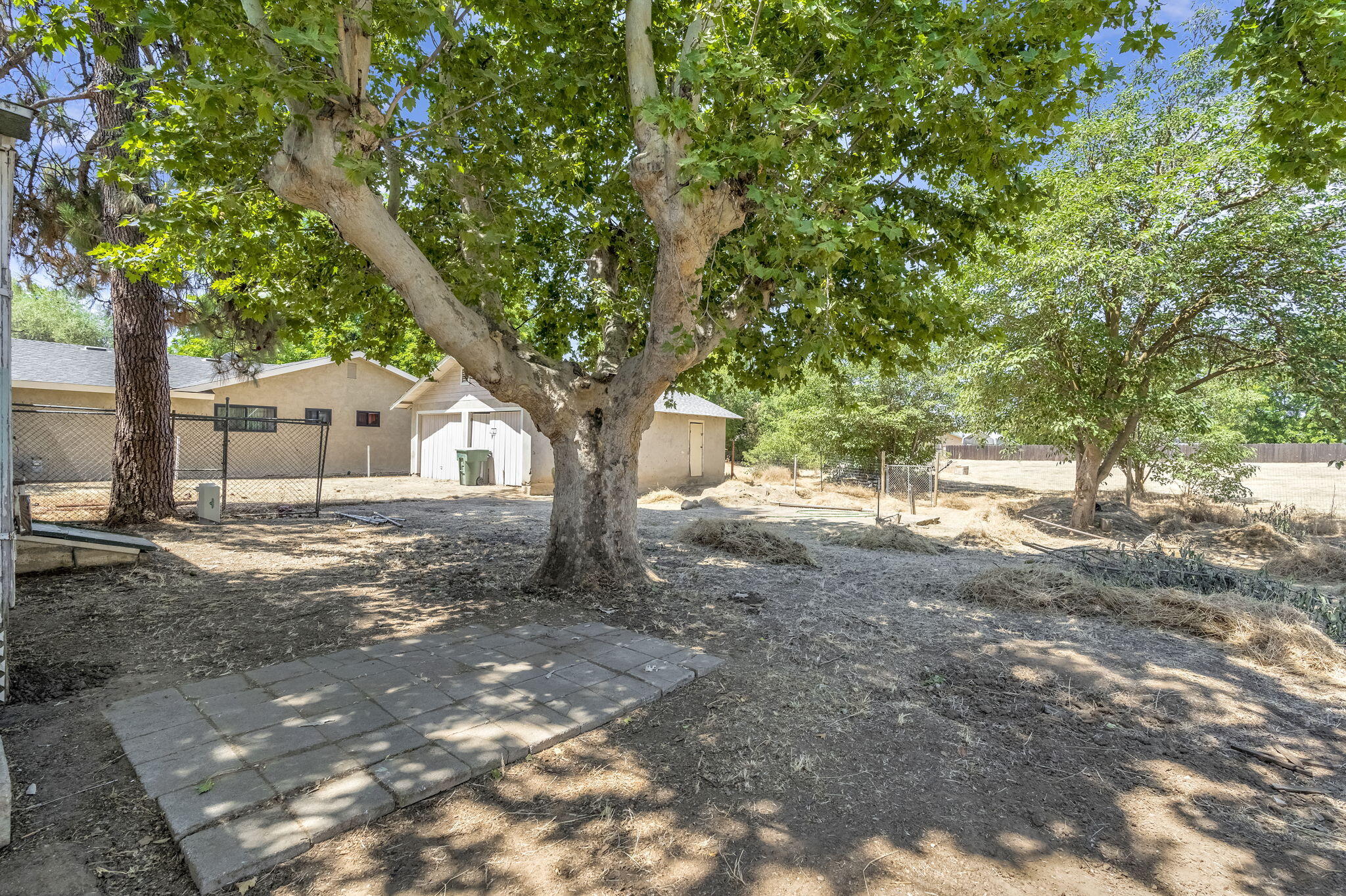 760 Sunnyside Ave, Clovis, CA 93611