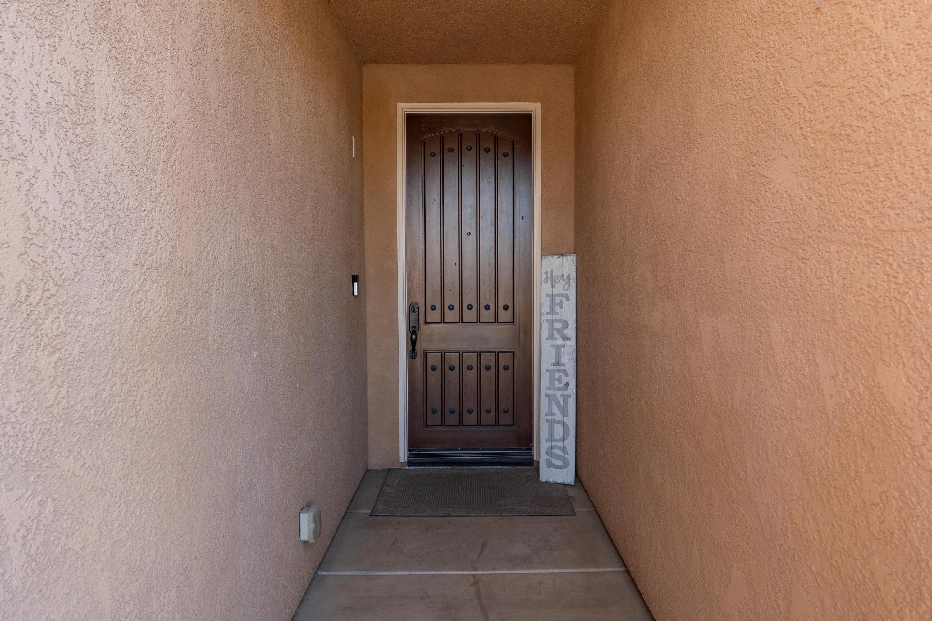 936 N Red Oak St, Porterville, CA 93257