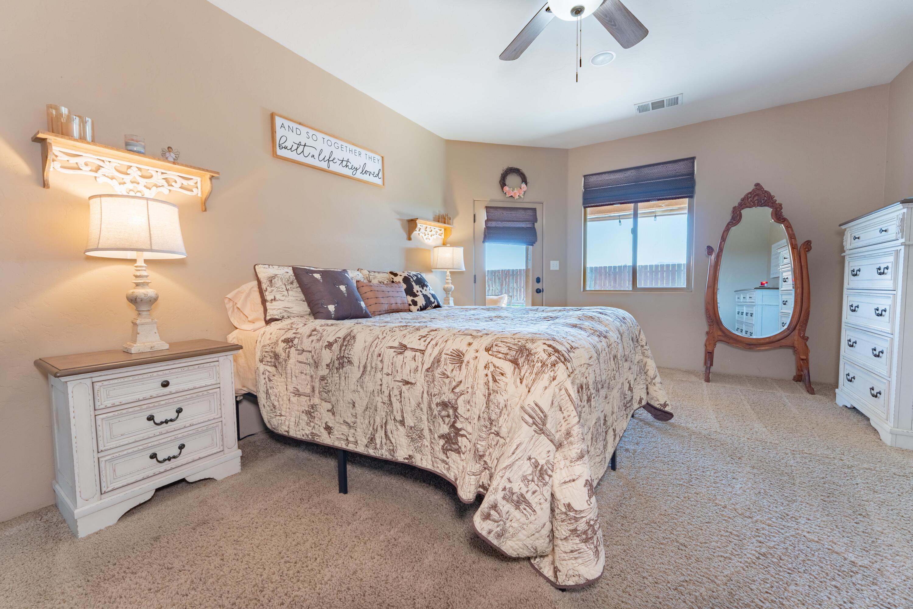 936 N Red Oak St, Porterville, CA 93257