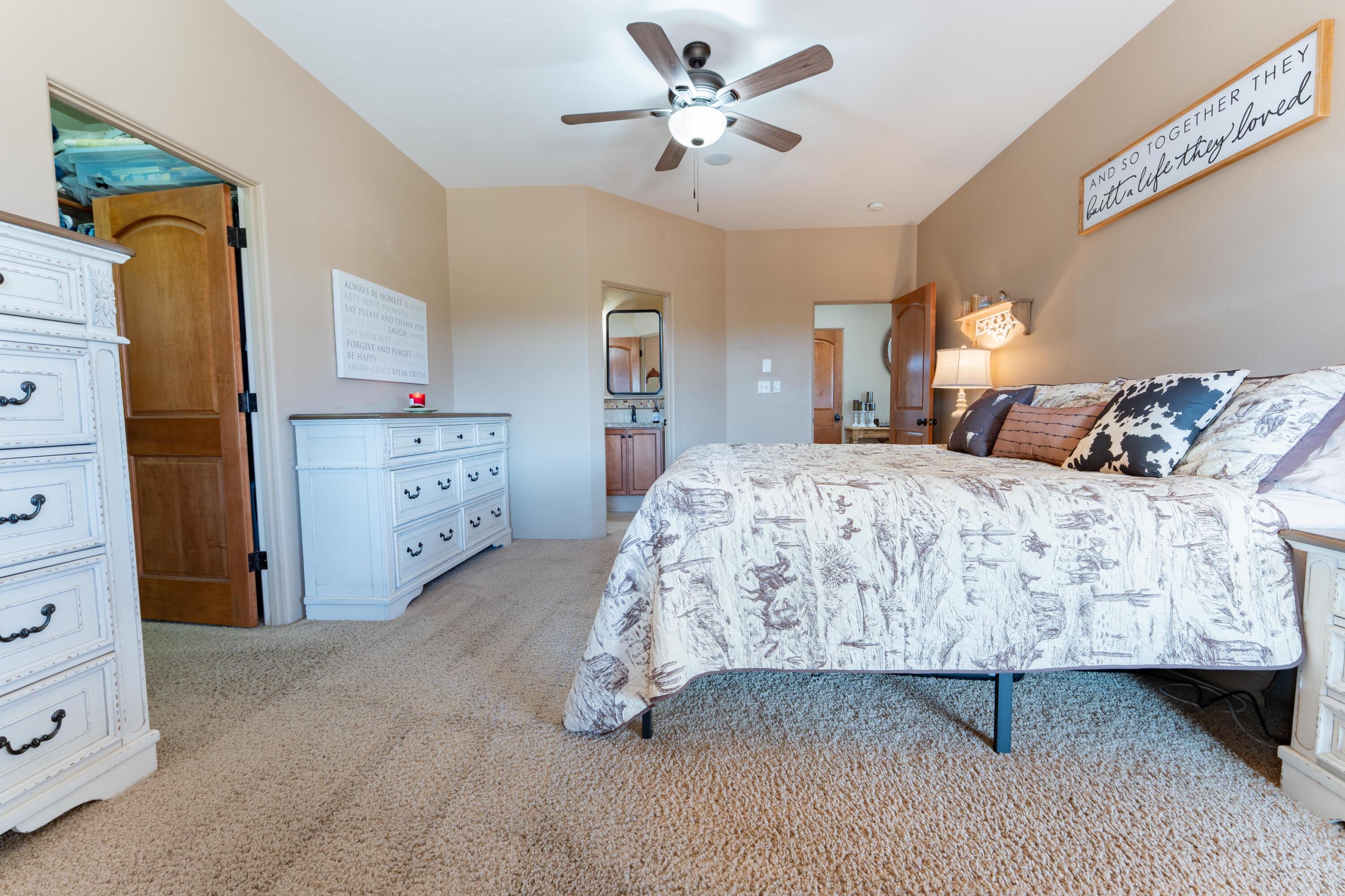 936 N Red Oak St, Porterville, CA 93257