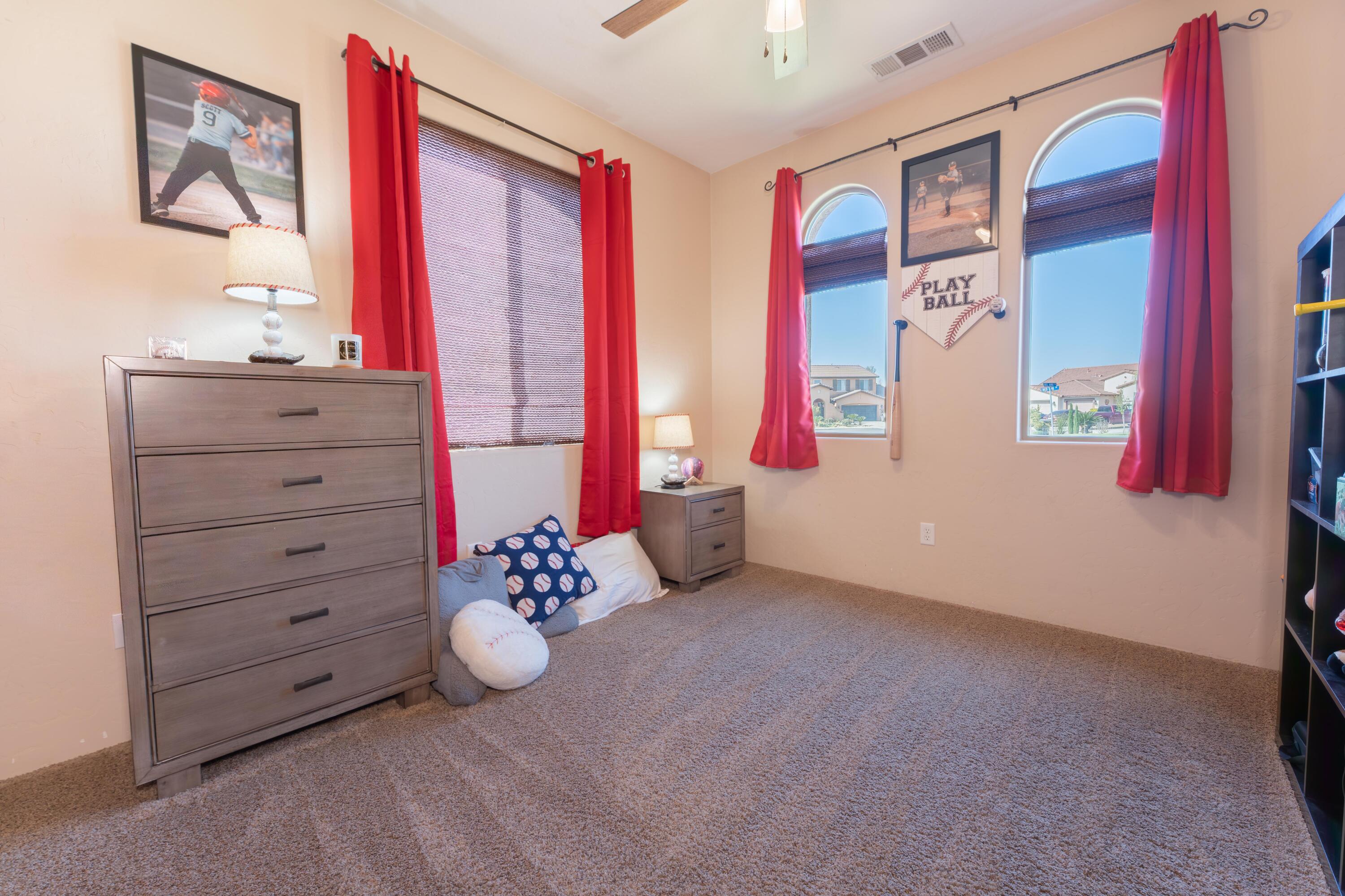 936 N Red Oak St, Porterville, CA 93257