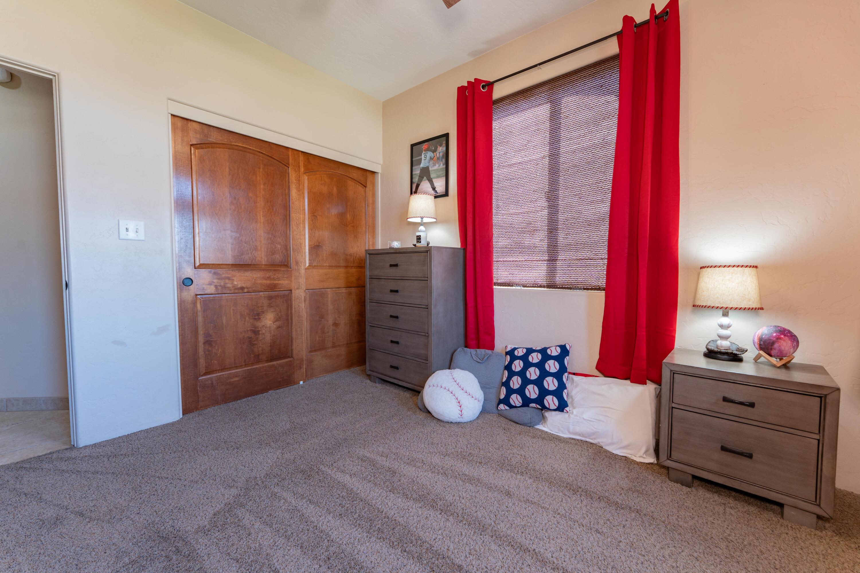 936 N Red Oak St, Porterville, CA 93257