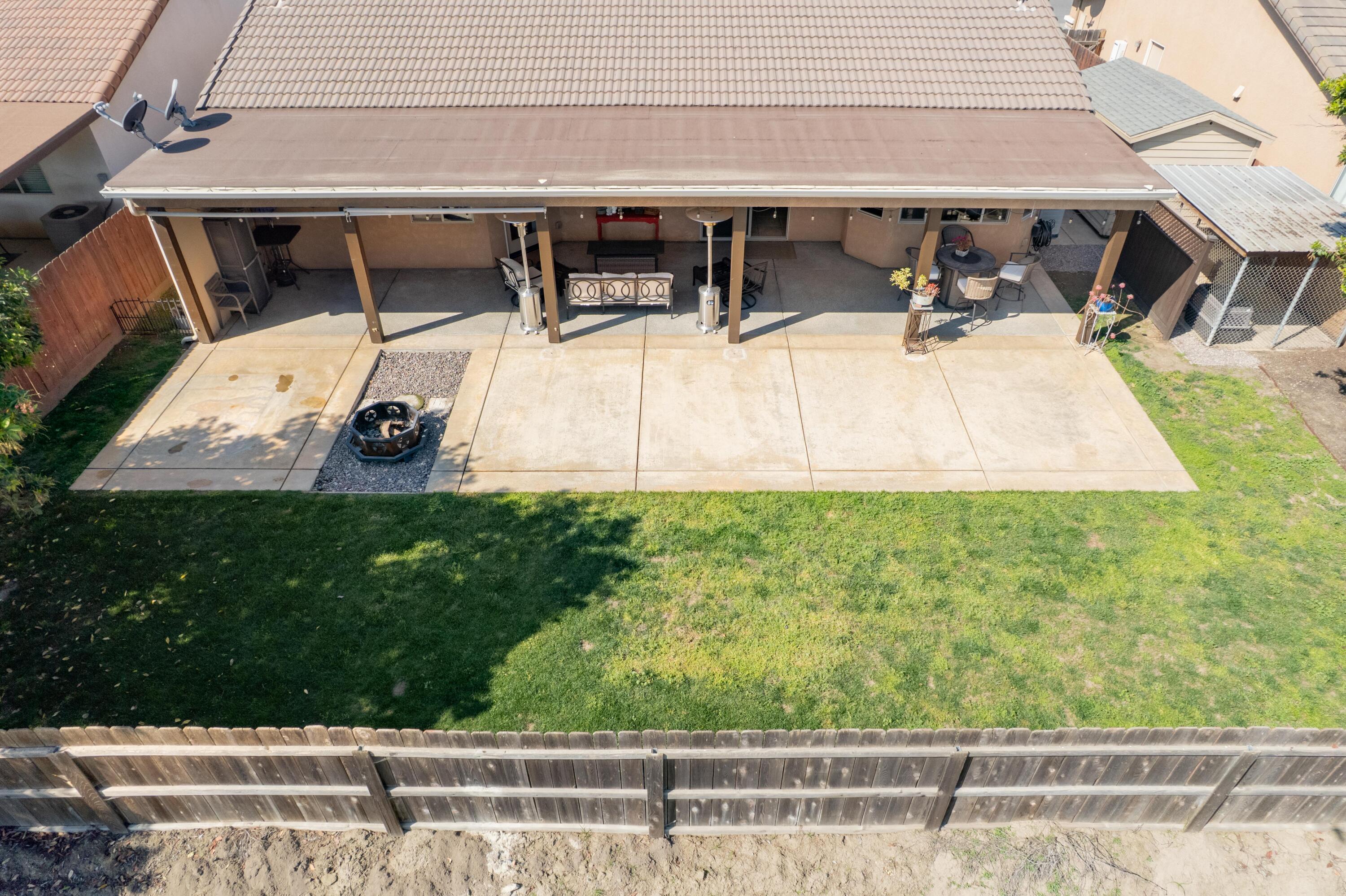 936 N Red Oak St, Porterville, CA 93257