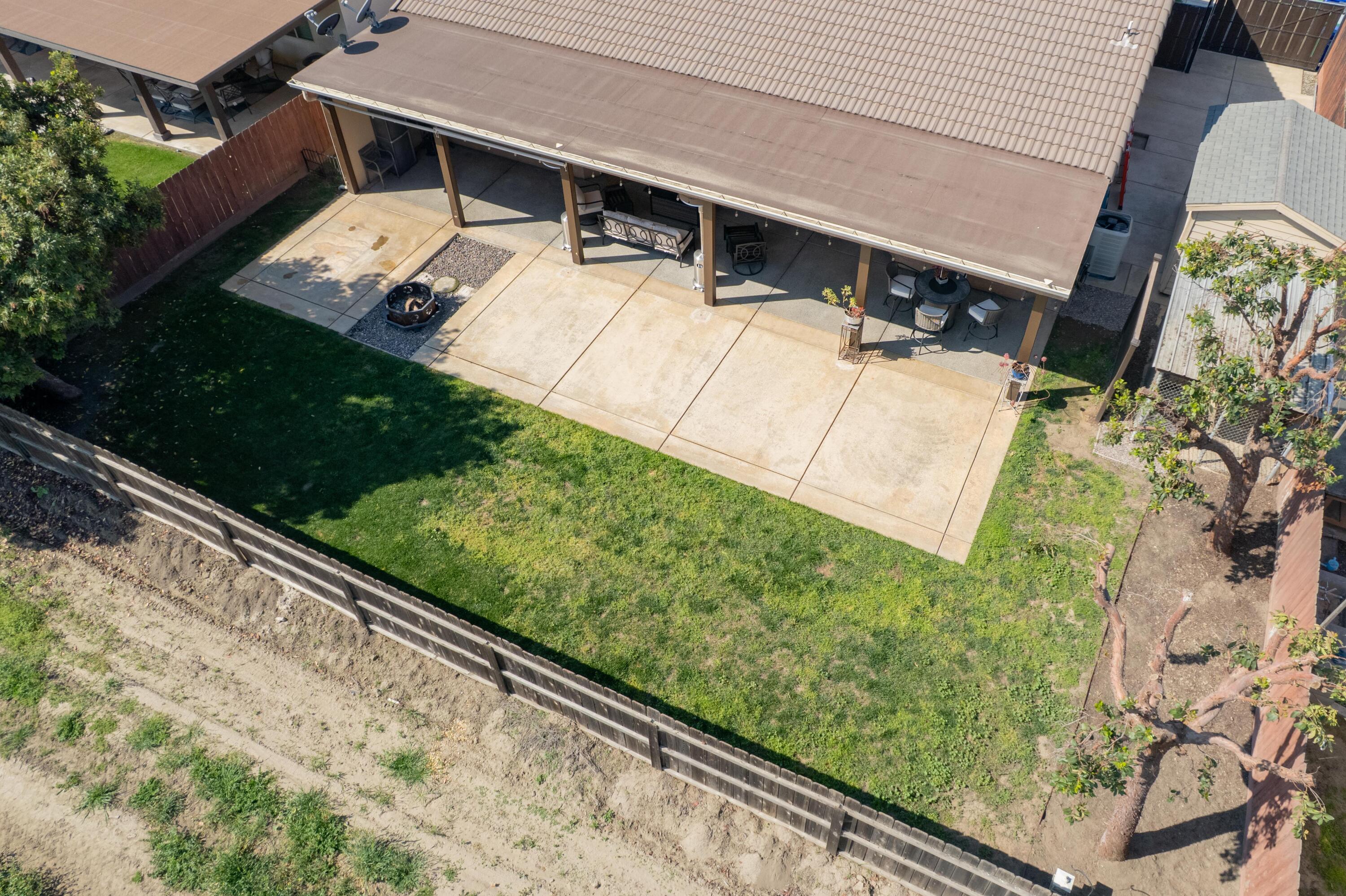 936 N Red Oak St, Porterville, CA 93257