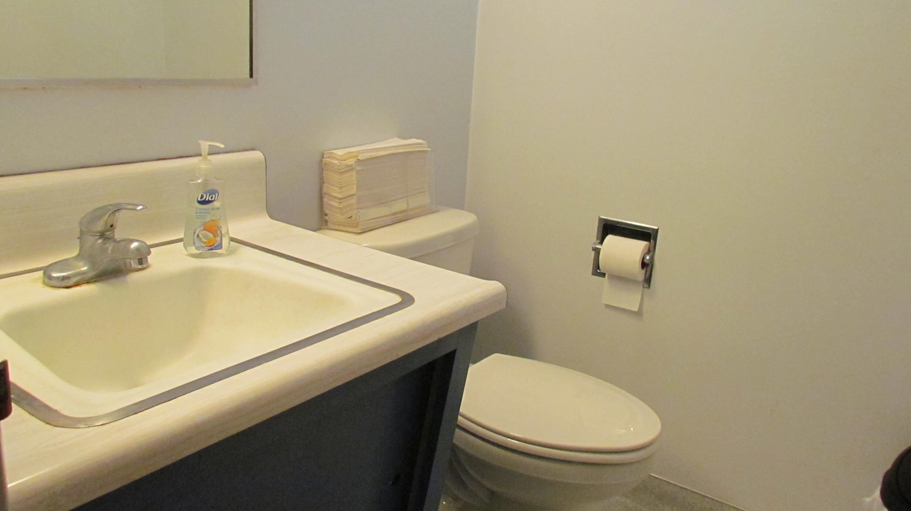 756 G St, Reedley, CA 93654