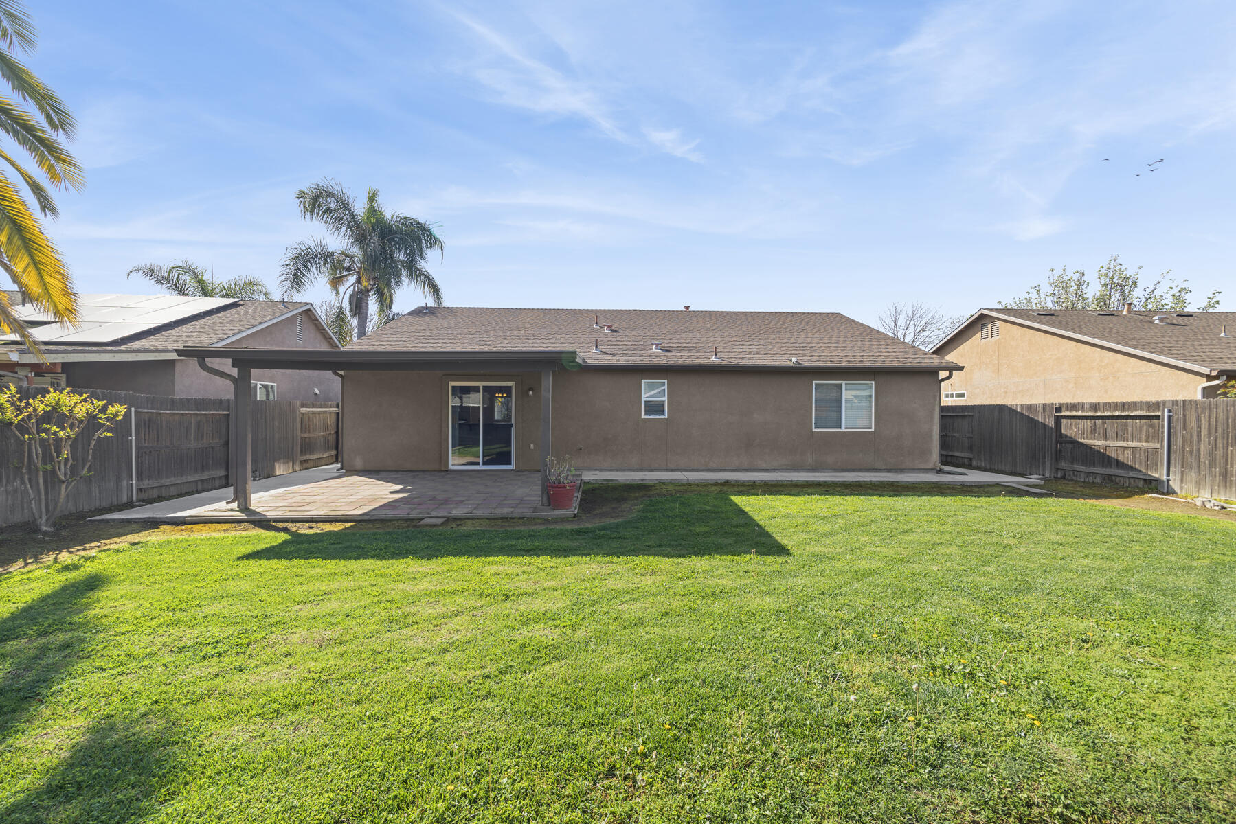 2650 W Sedona Ave, Visalia, CA 93291