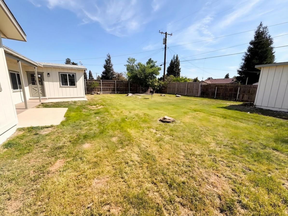 4303 W Hurley Ave, Visalia, CA 93291
