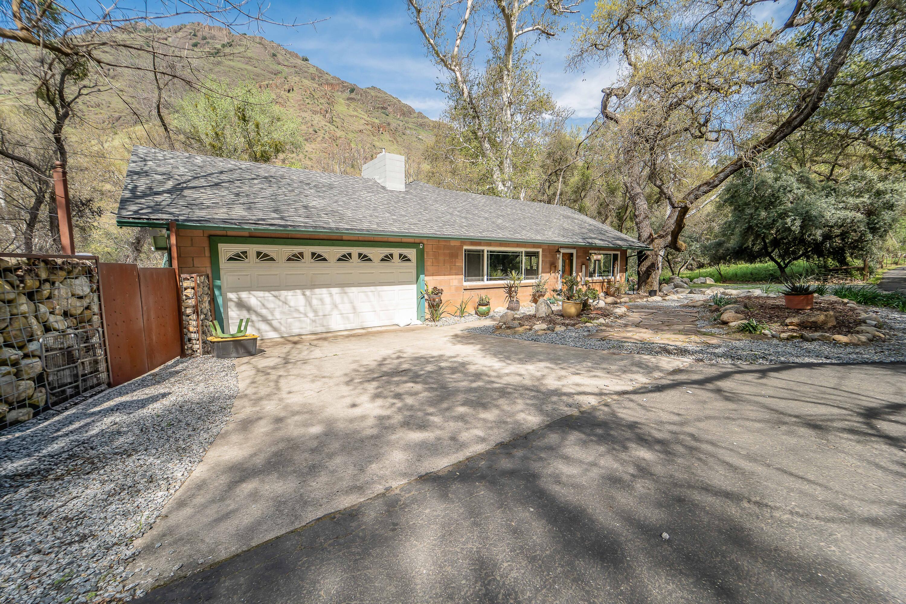 43043 South Fork Dr, Three Rivers, CA 93271