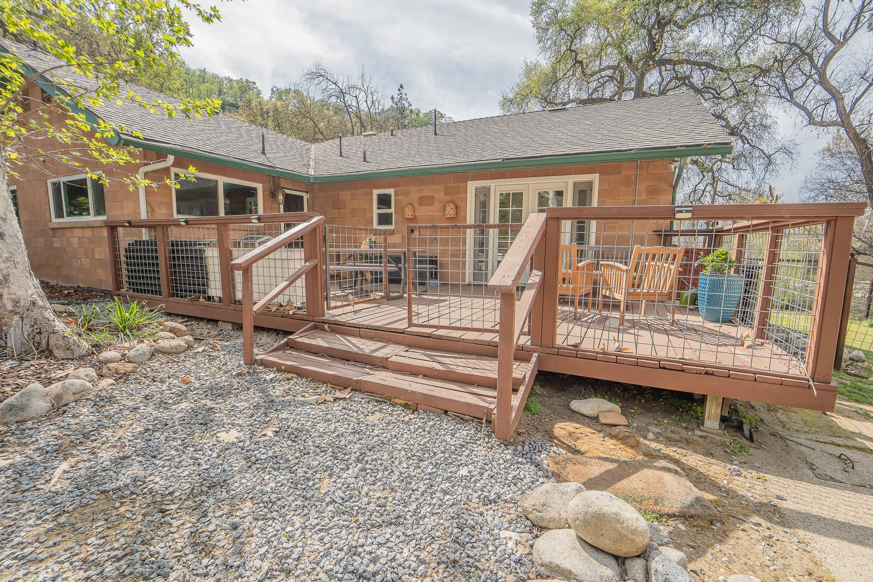 43043 South Fork Dr, Three Rivers, CA 93271