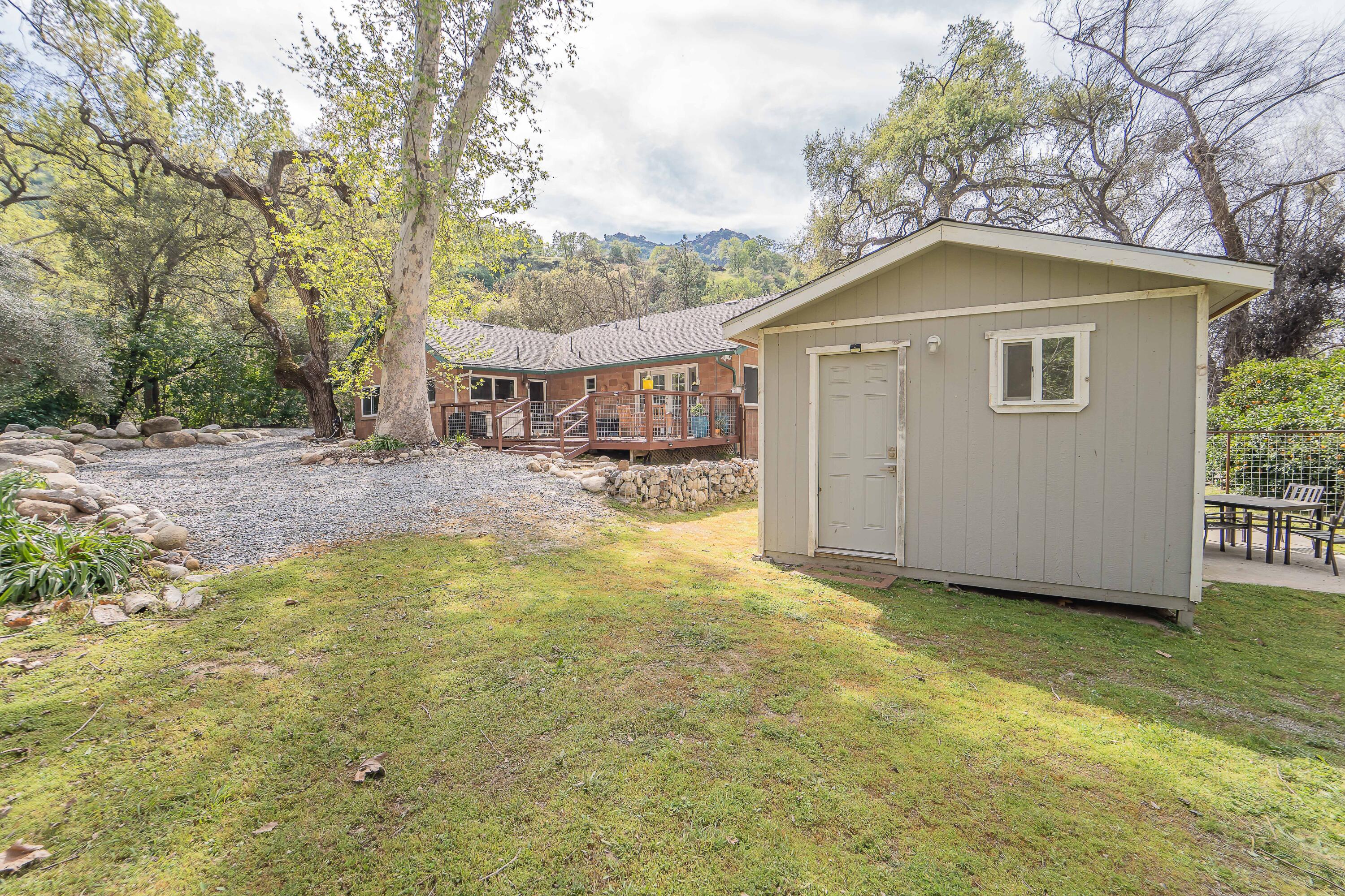 43043 South Fork Dr, Three Rivers, CA 93271