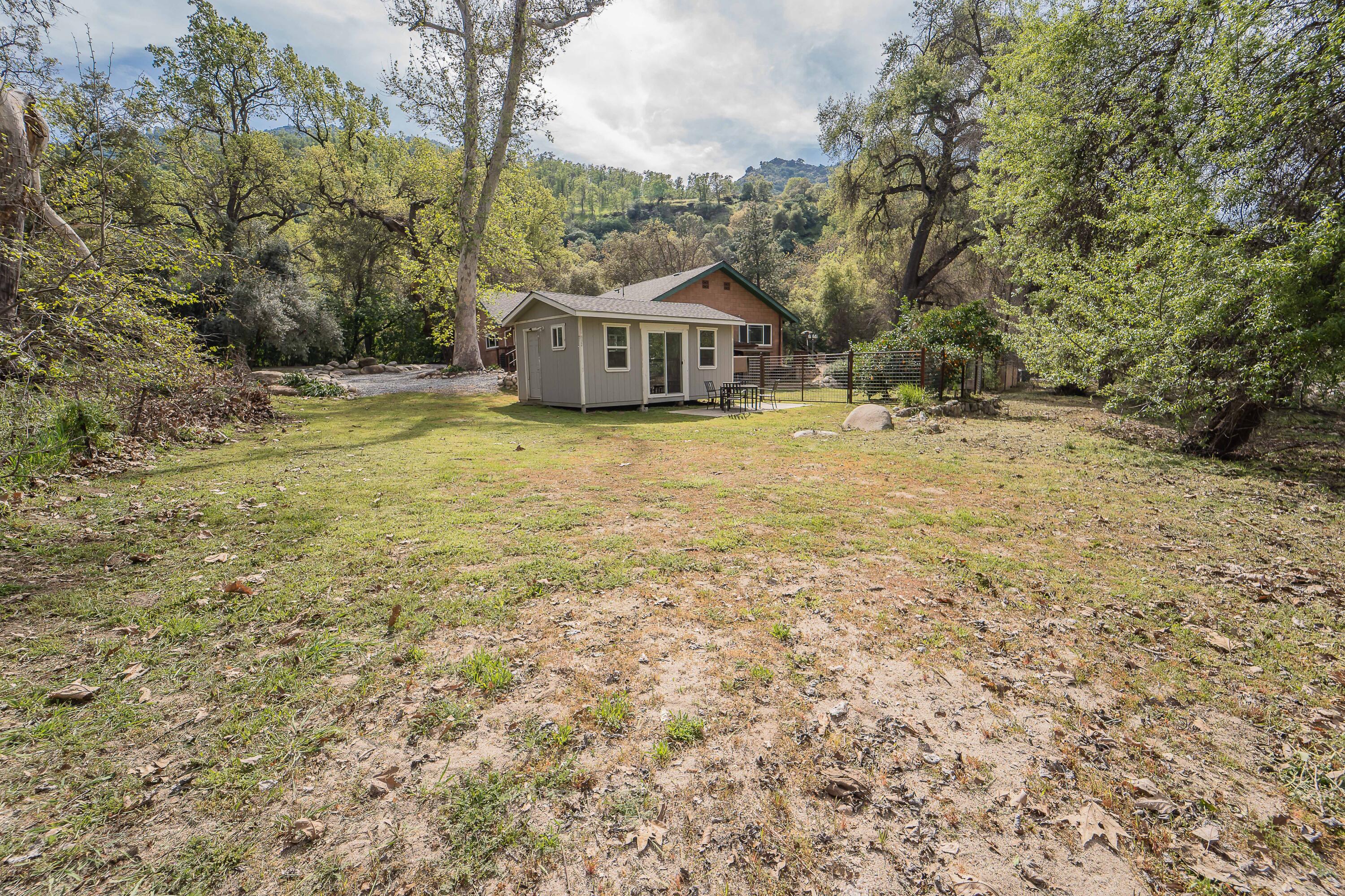 43043 South Fork Dr, Three Rivers, CA 93271