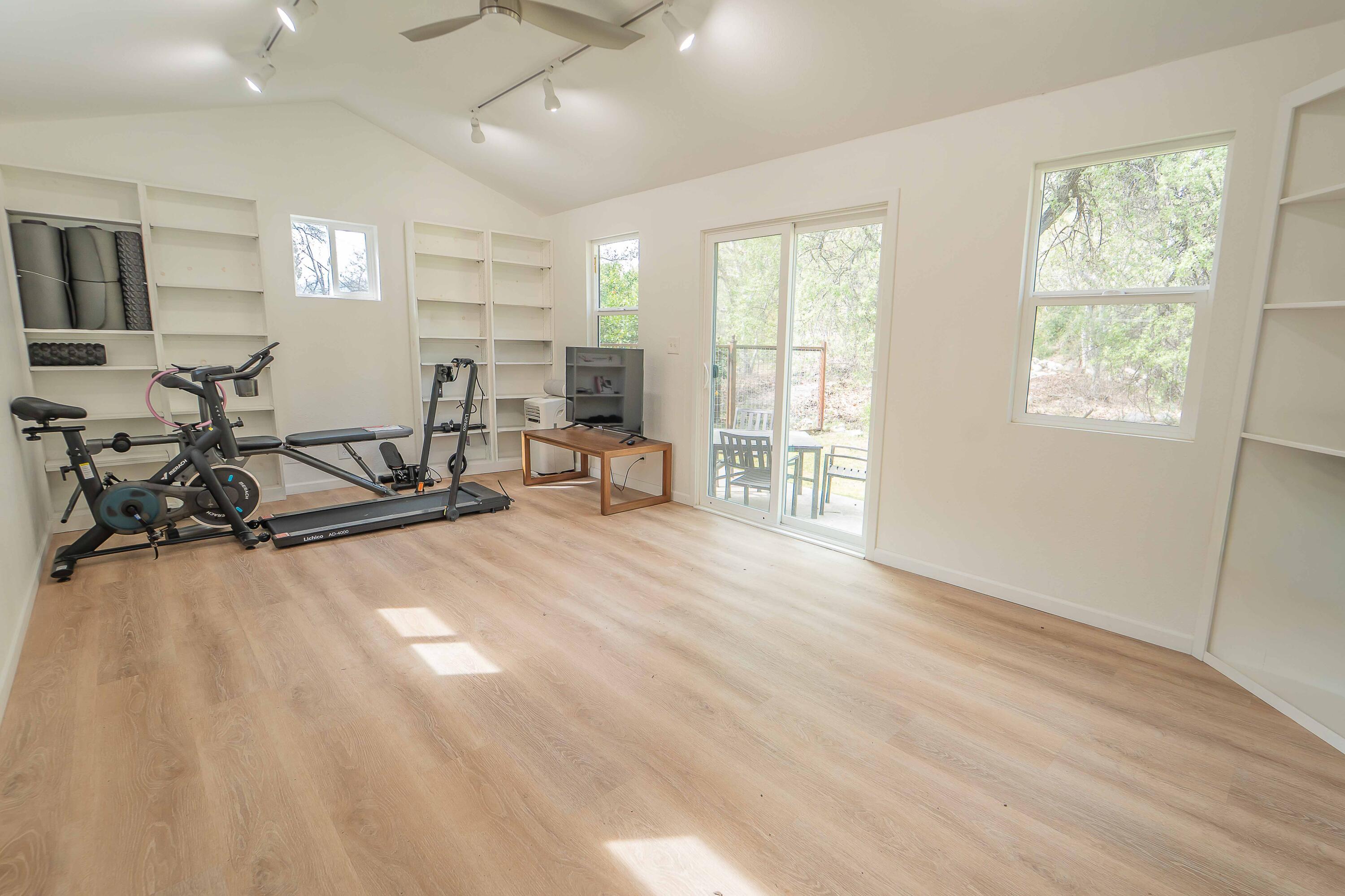 43043 South Fork Dr, Three Rivers, CA 93271