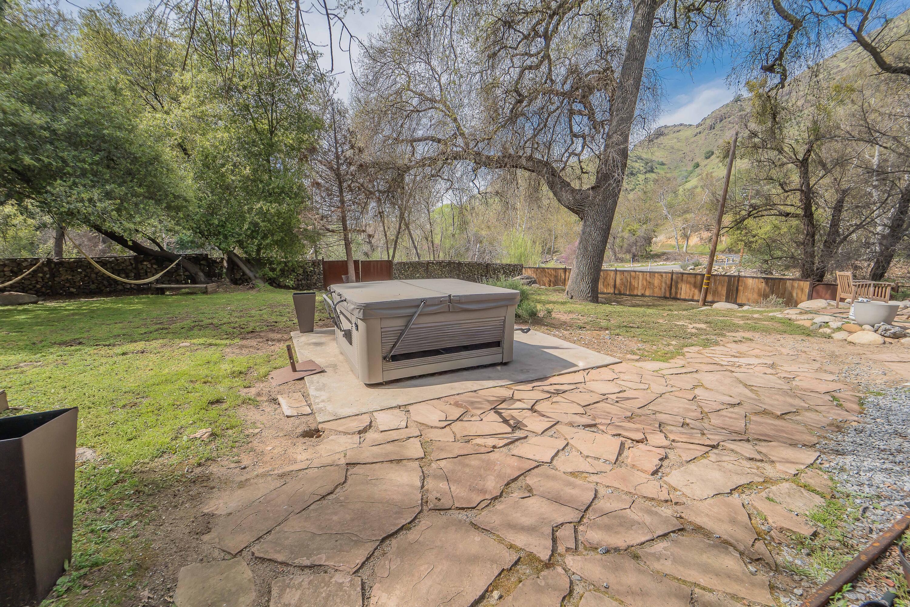 43043 South Fork Dr, Three Rivers, CA 93271