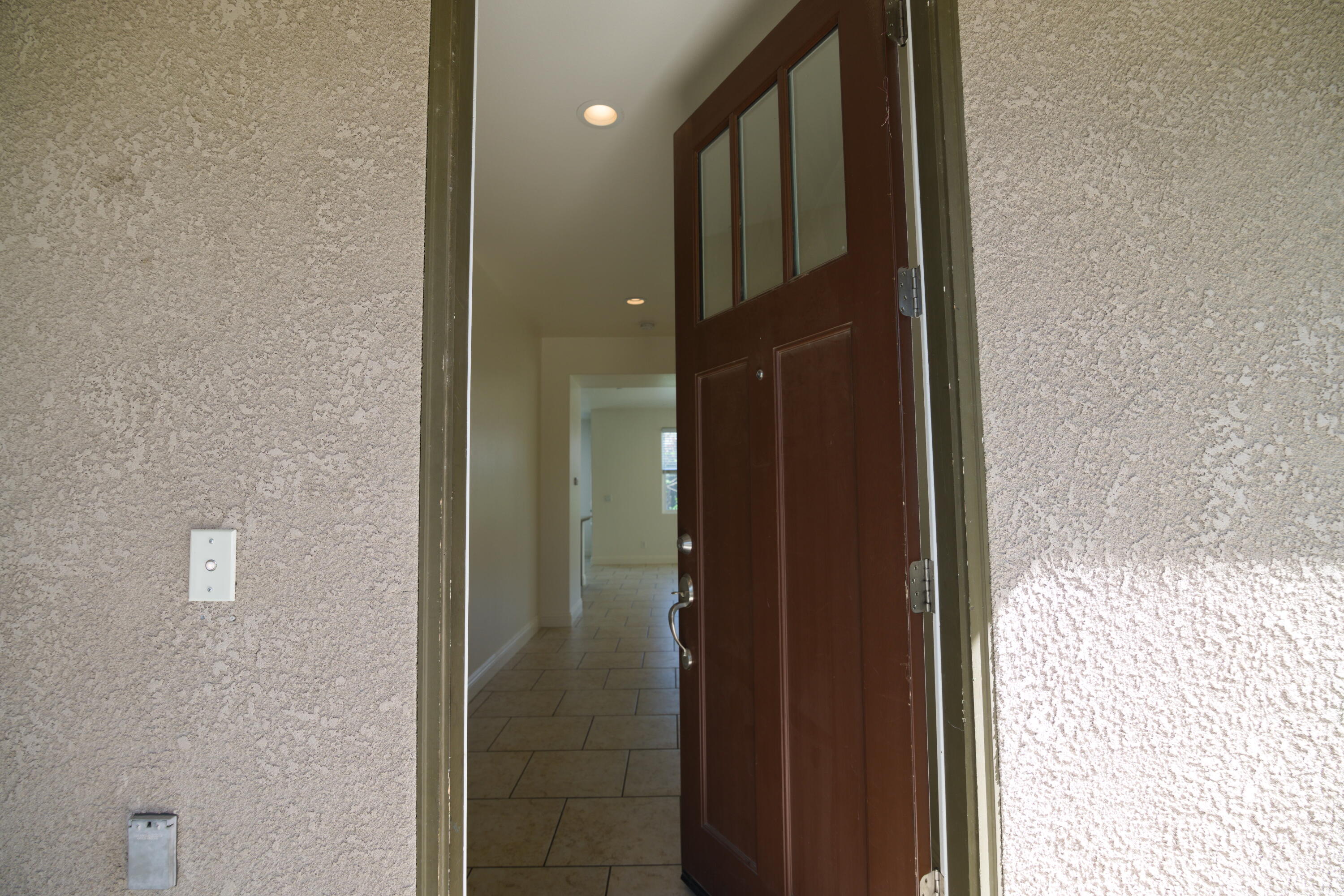 2160 N Stokes Ct, Visalia, CA 93291