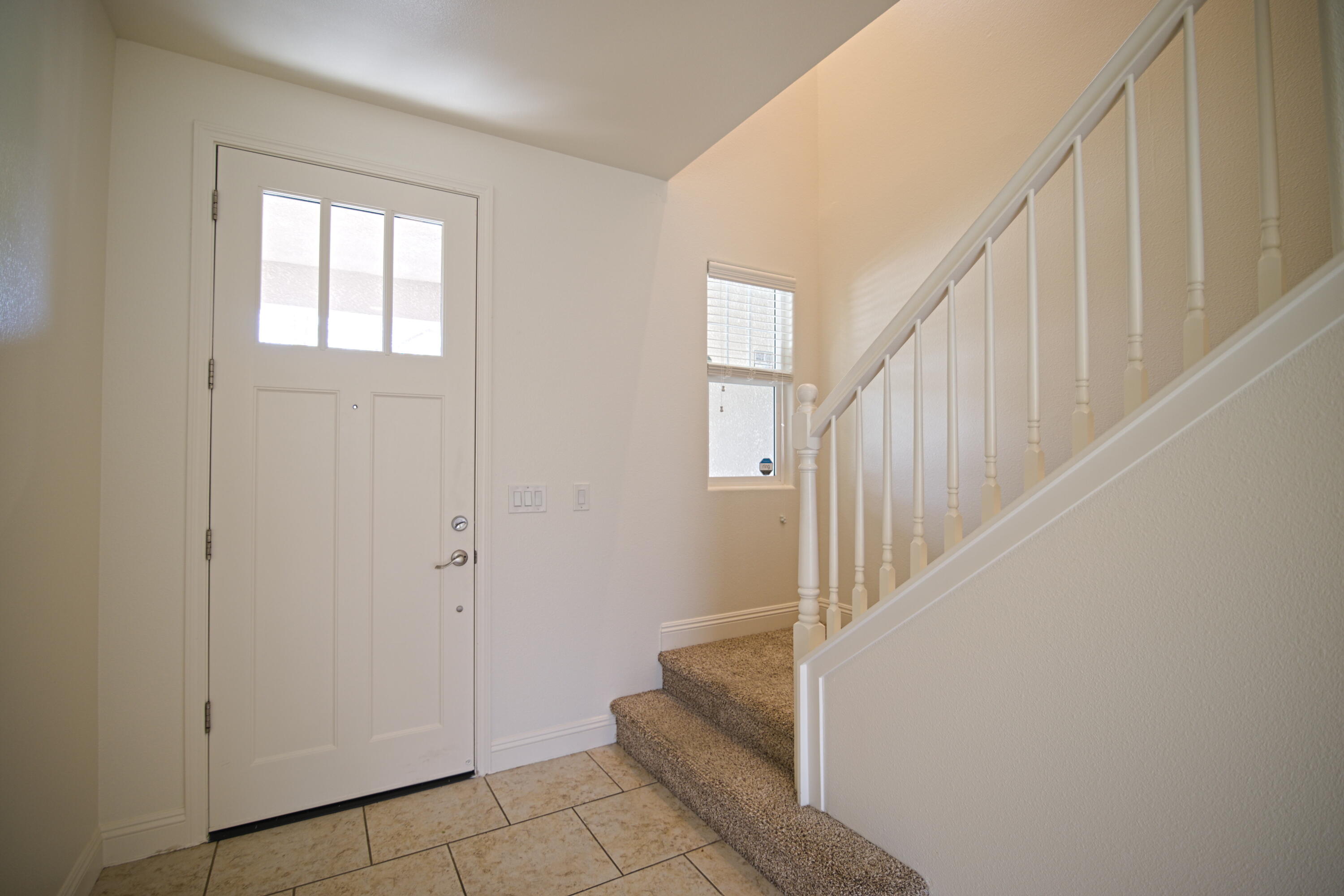 2160 N Stokes Ct, Visalia, CA 93291