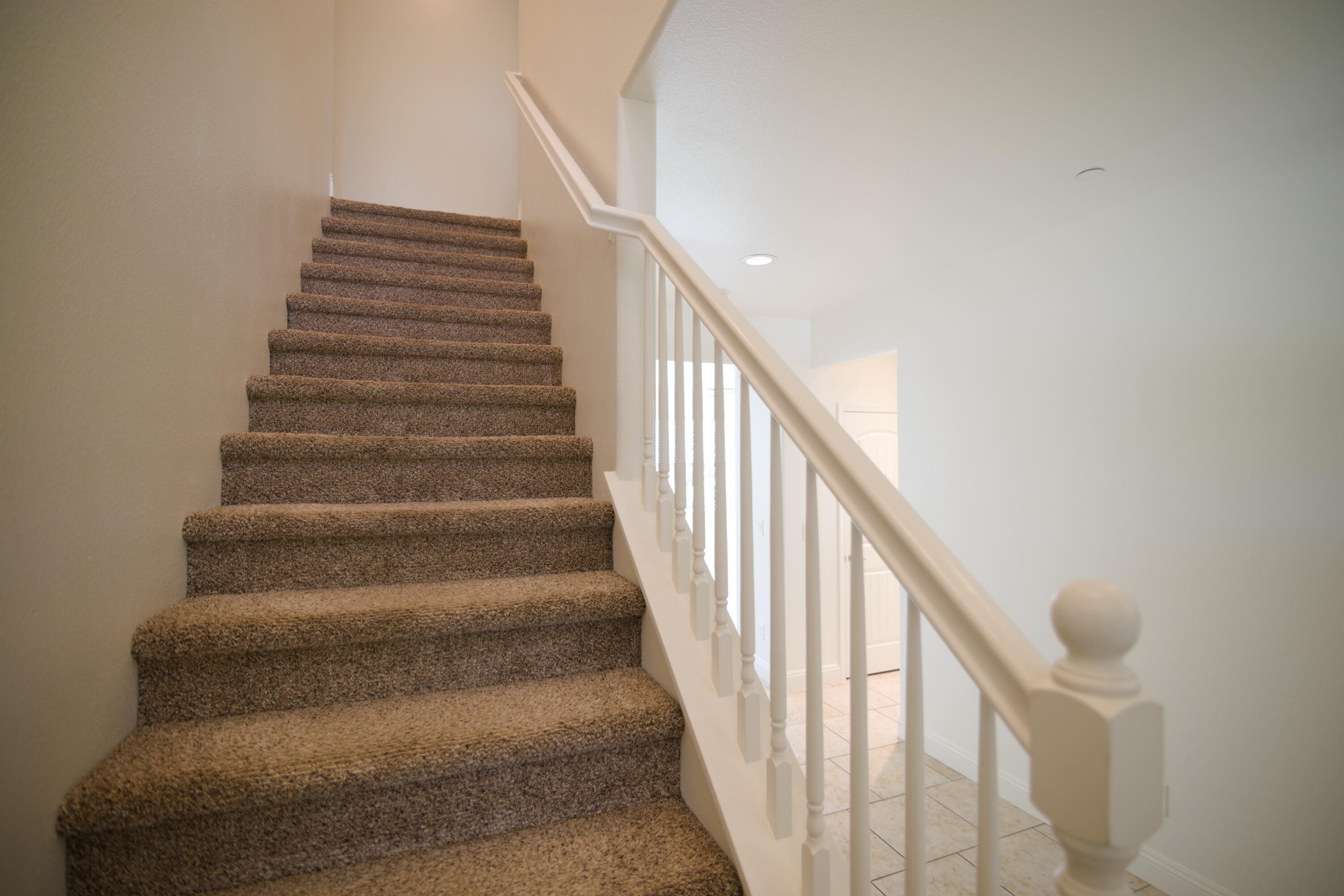 2160 N Stokes Ct, Visalia, CA 93291