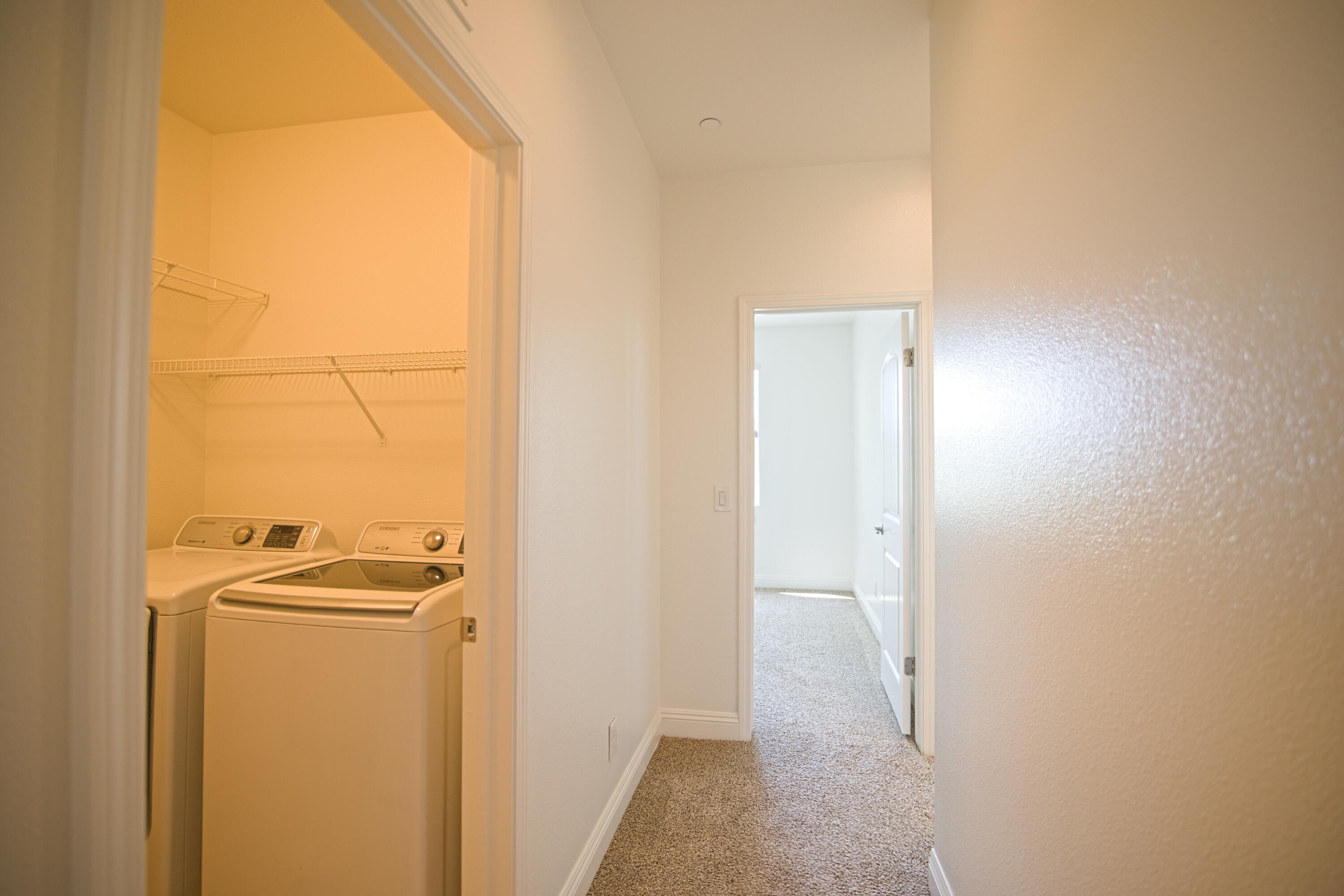 2160 N Stokes Ct, Visalia, CA 93291