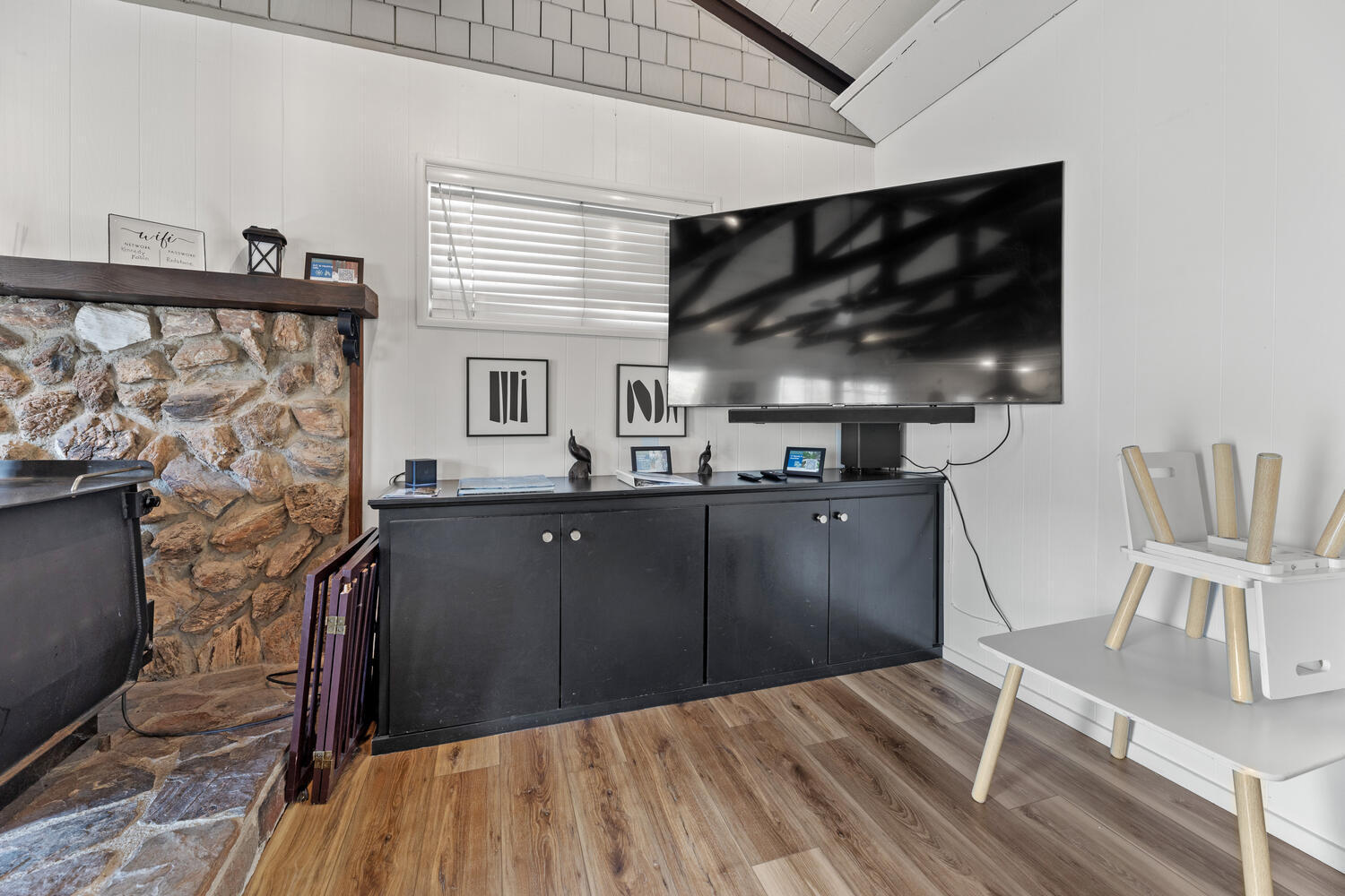 43157 Redstone Ln, Three Rivers, CA 93271