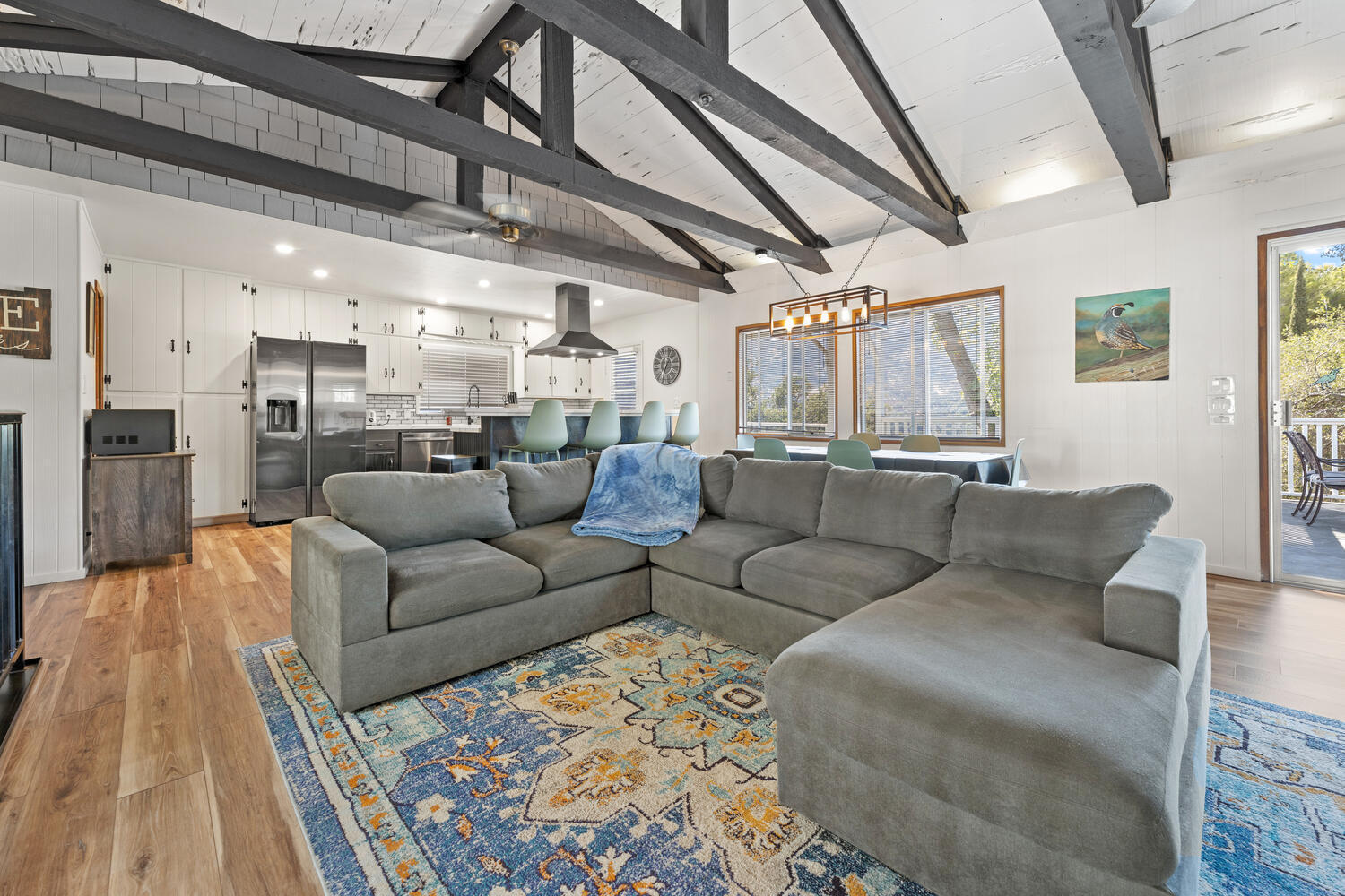 43157 Redstone Ln, Three Rivers, CA 93271