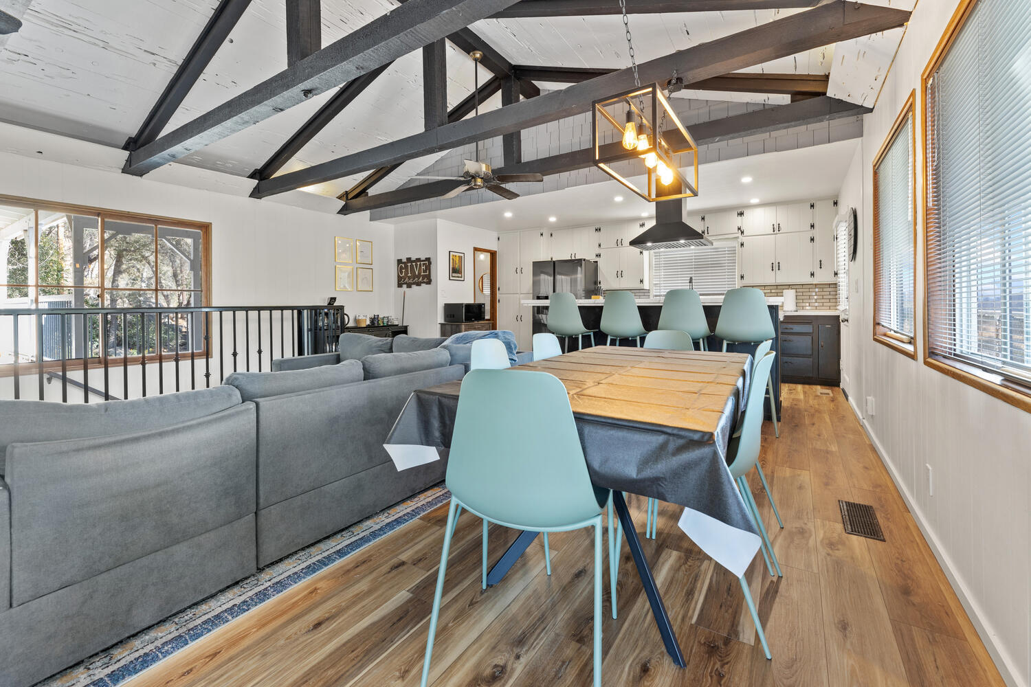 43157 Redstone Ln, Three Rivers, CA 93271