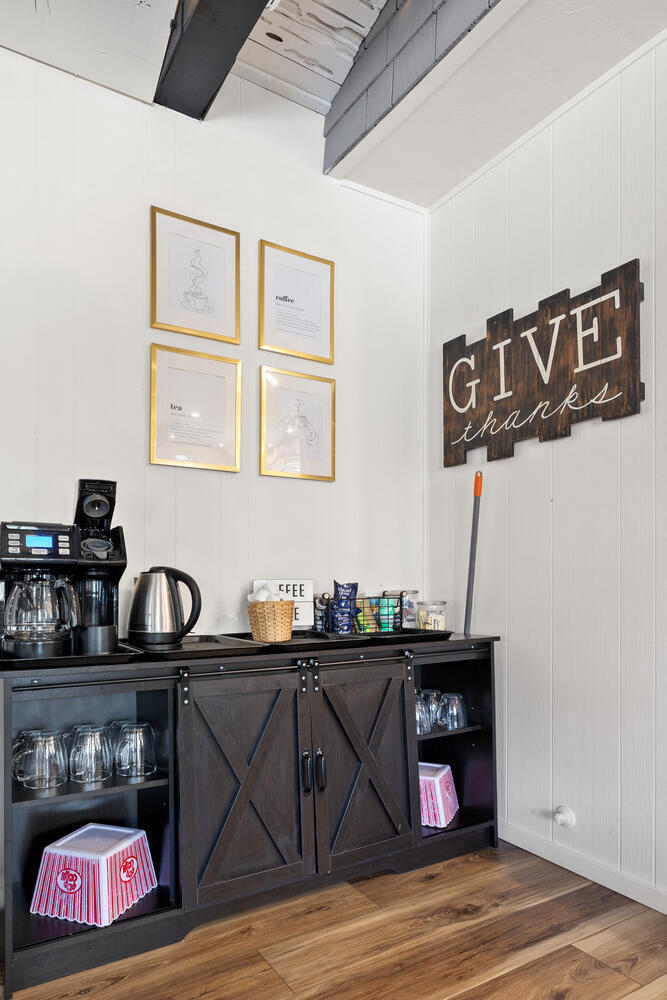 43157 Redstone Ln, Three Rivers, CA 93271