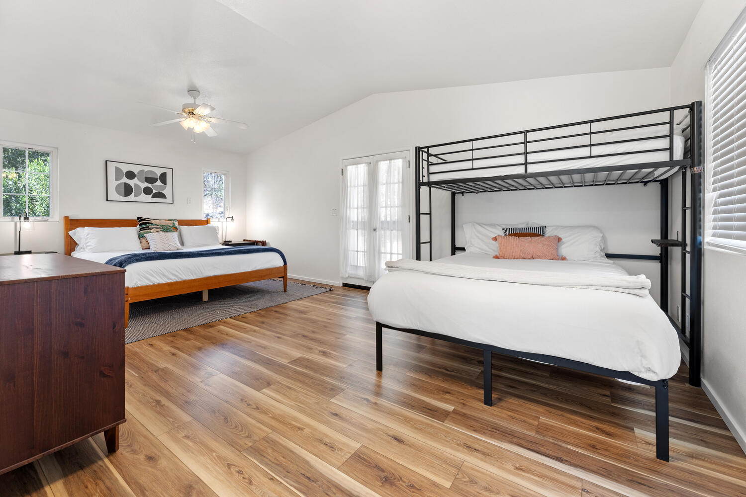 43157 Redstone Ln, Three Rivers, CA 93271