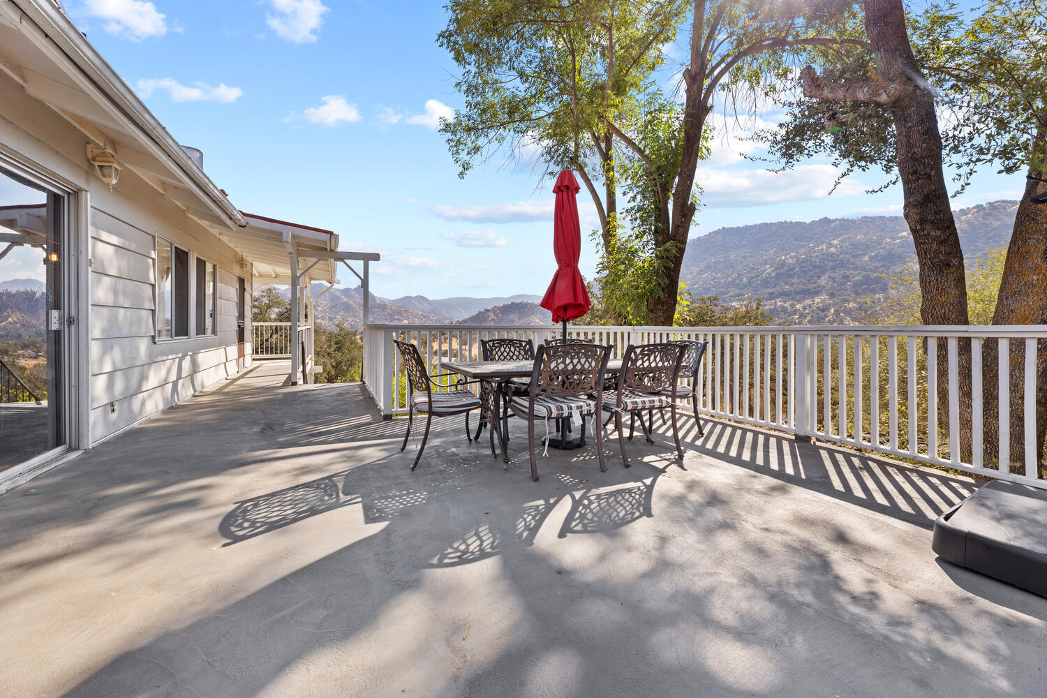 43157 Redstone Ln, Three Rivers, CA 93271