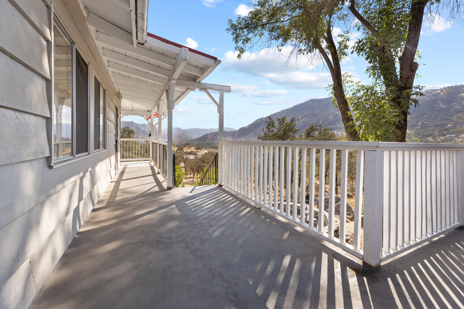 43157 Redstone Ln, Three Rivers, CA 93271