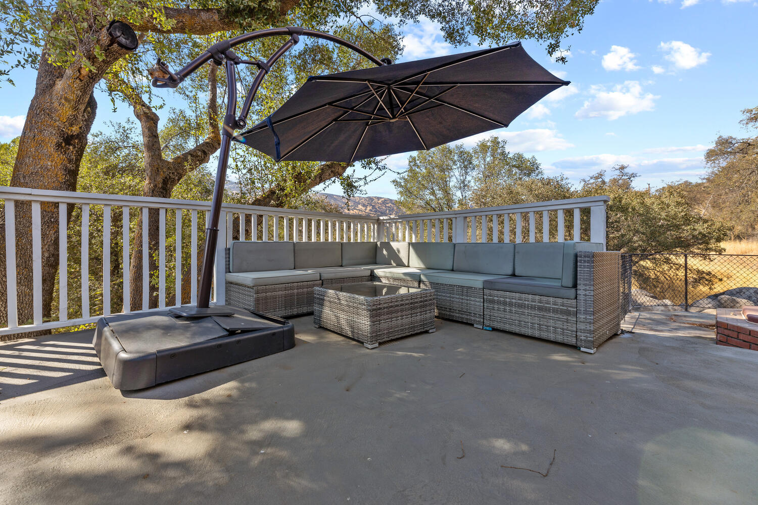 43157 Redstone Ln, Three Rivers, CA 93271