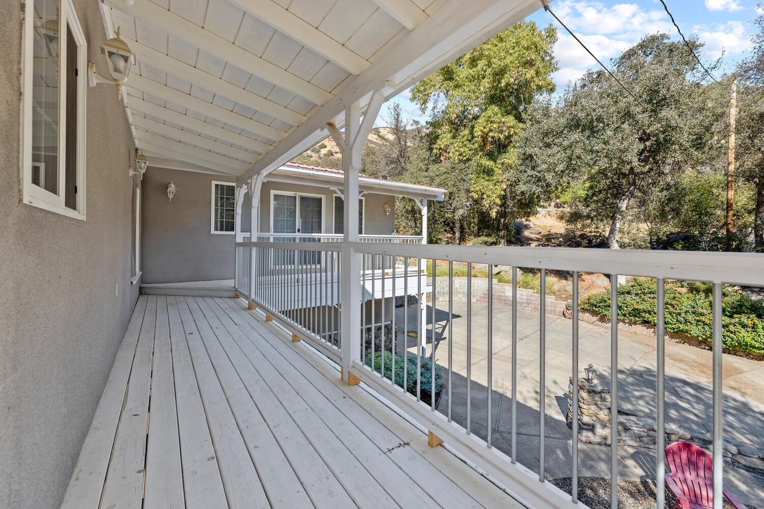 43157 Redstone Ln, Three Rivers, CA 93271