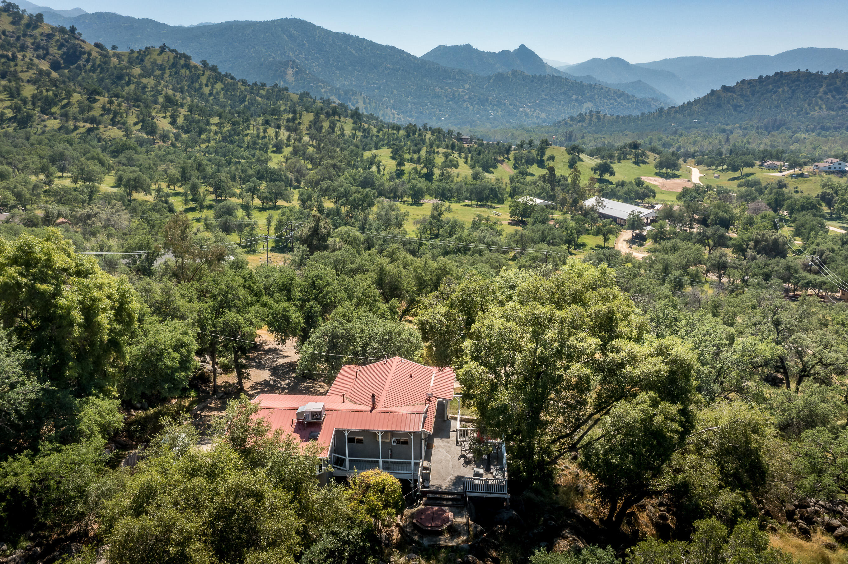 43157 Redstone Ln, Three Rivers, CA 93271