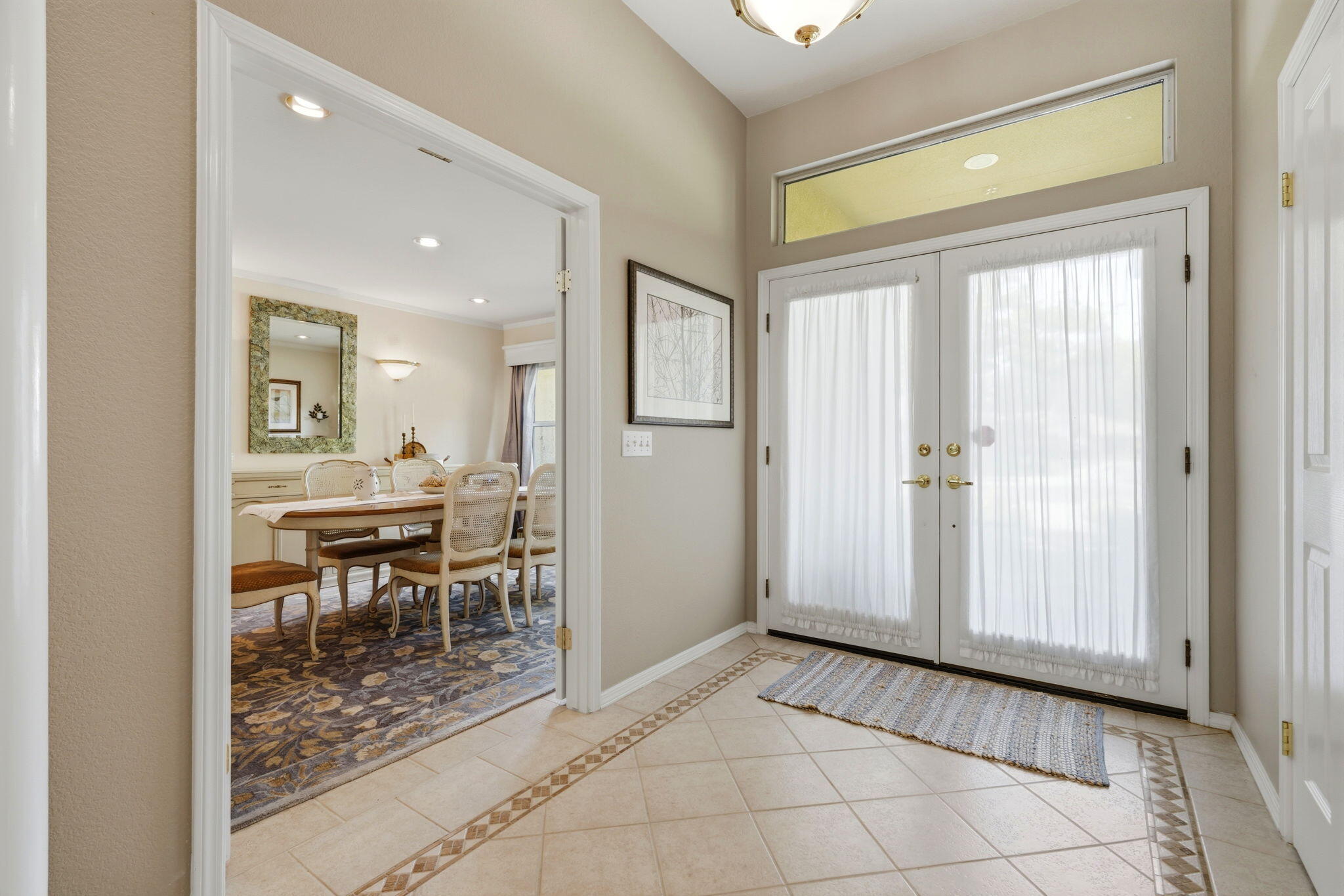 2134 SW Cottonwood Cir, Visalia, CA 93277