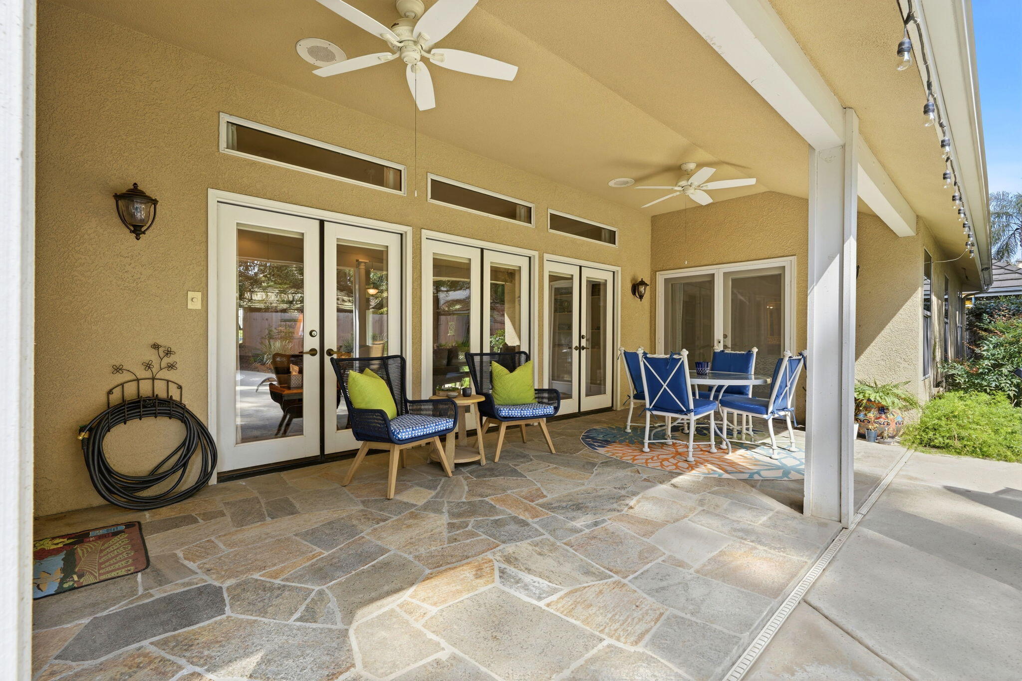 2134 SW Cottonwood Cir, Visalia, CA 93277