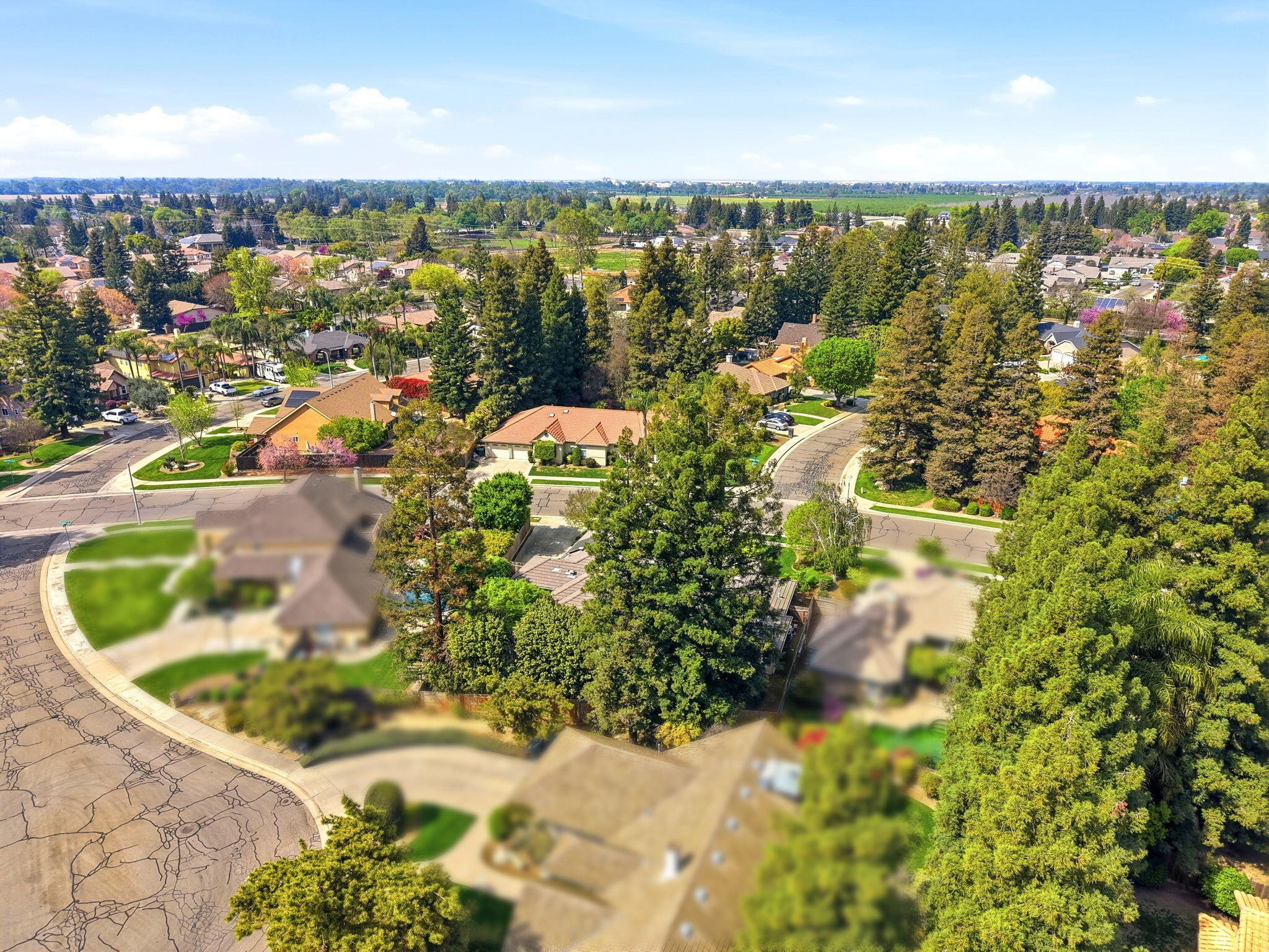 2134 SW Cottonwood Cir, Visalia, CA 93277