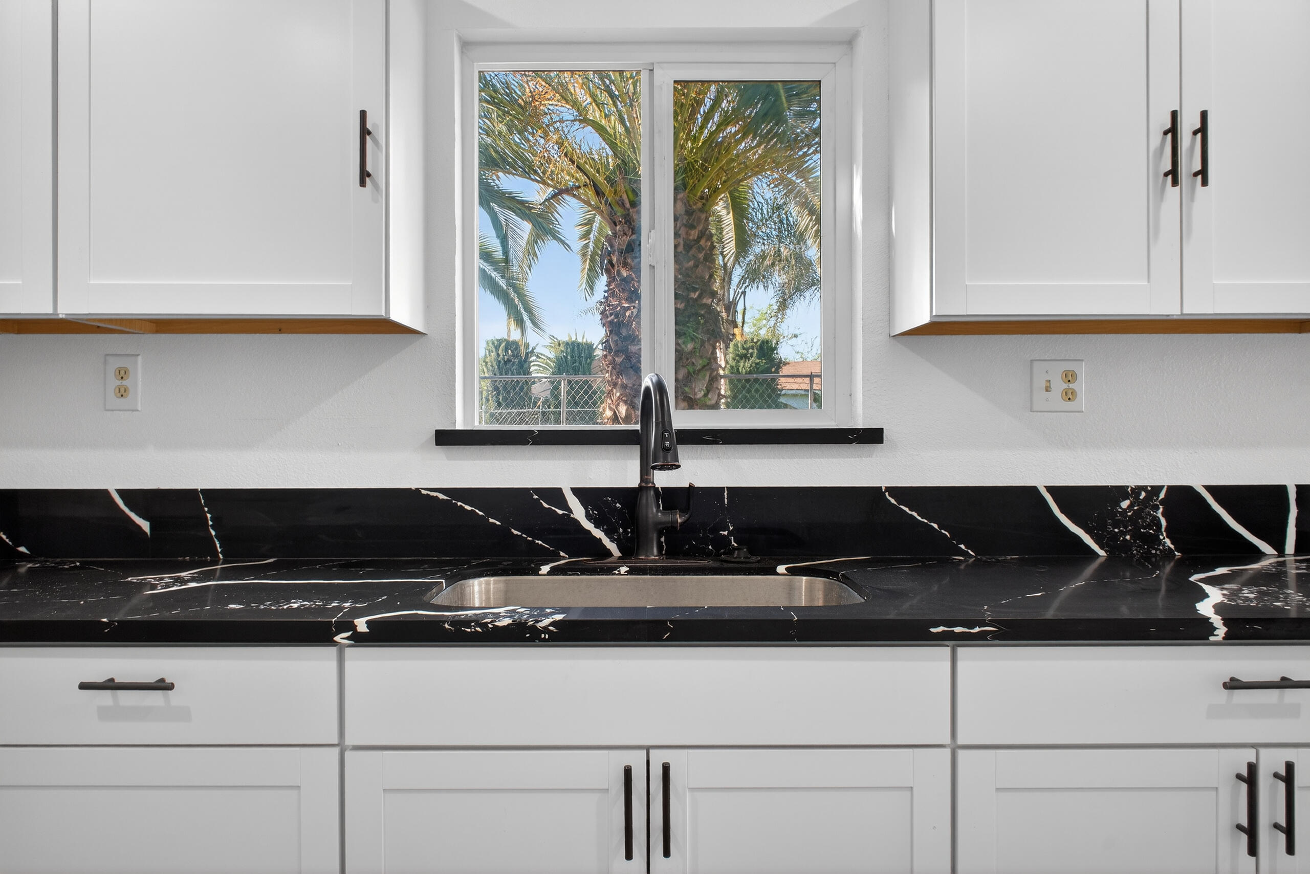 19248 Ave 145, Porterville, CA 93257