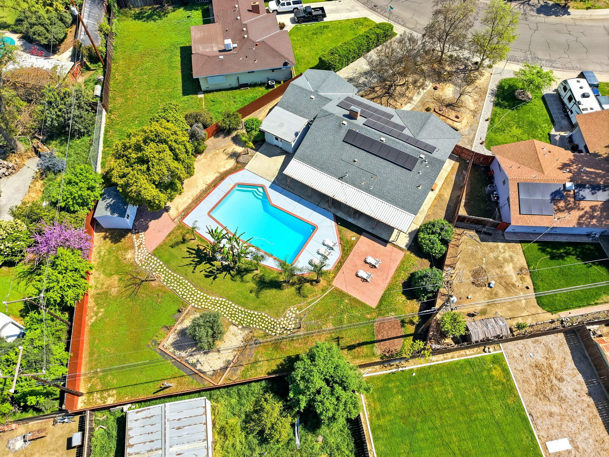 2832 W Sue Ave, Visalia, CA 93277