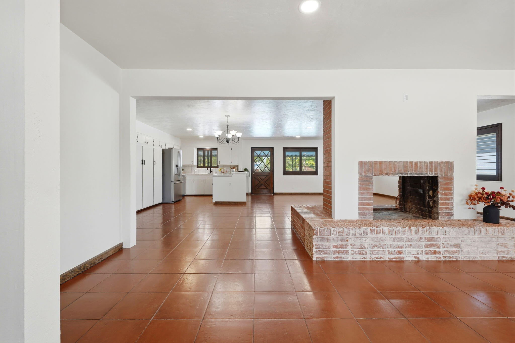 2832 W Sue Ave, Visalia, CA 93277