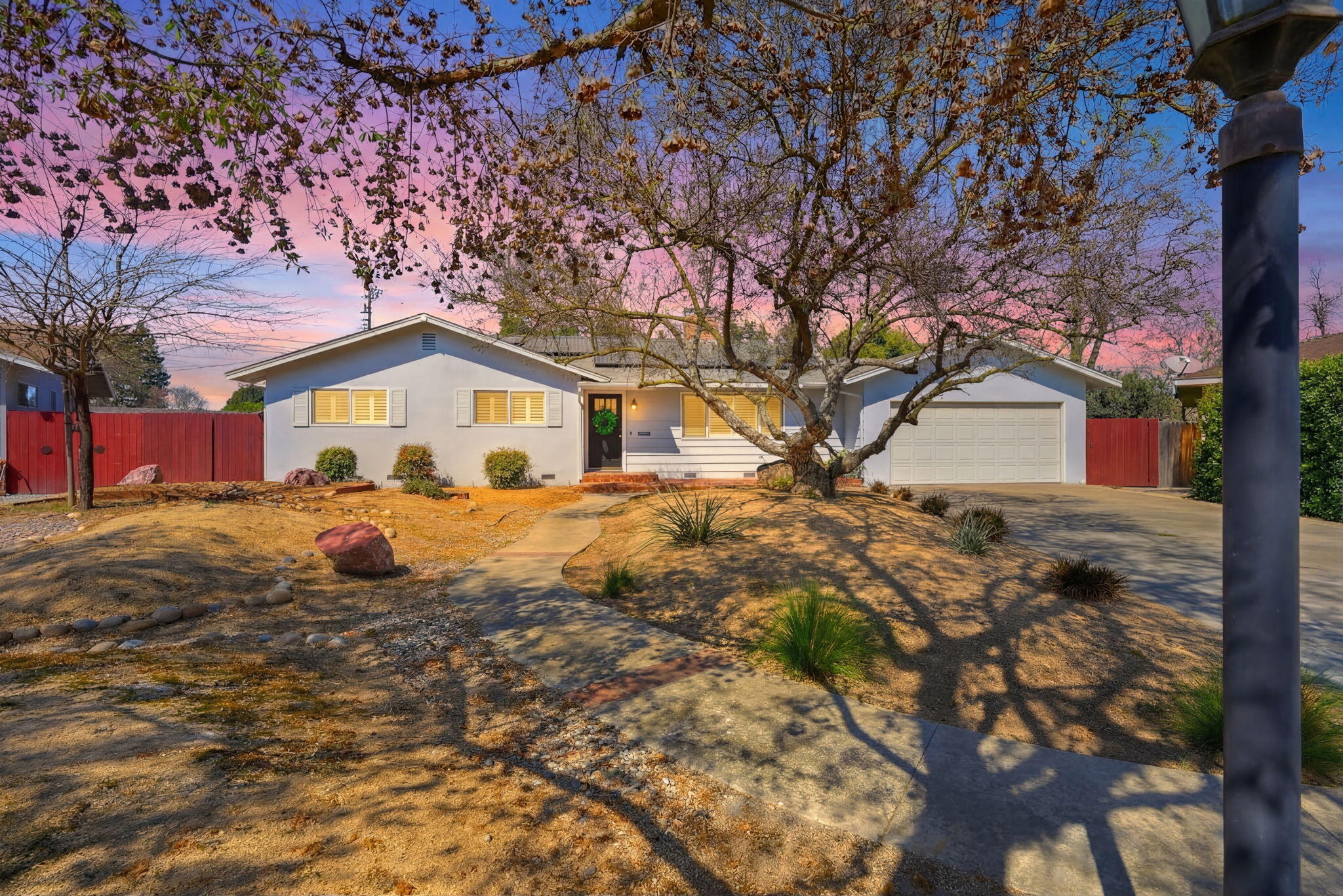 2832 W Sue Ave, Visalia, CA 93277