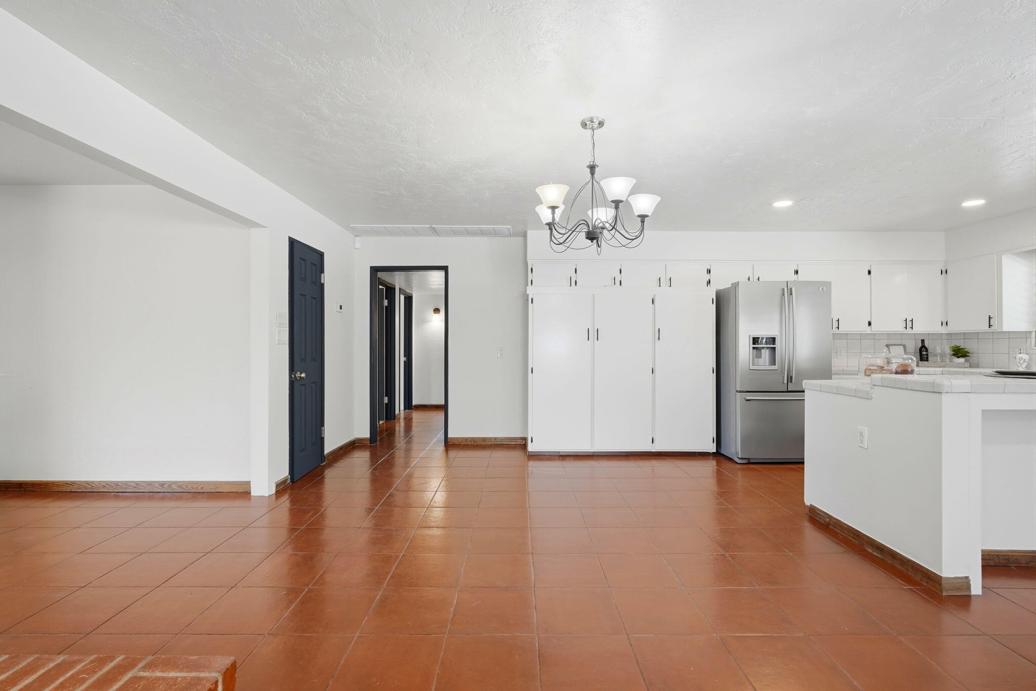 2832 W Sue Ave, Visalia, CA 93277