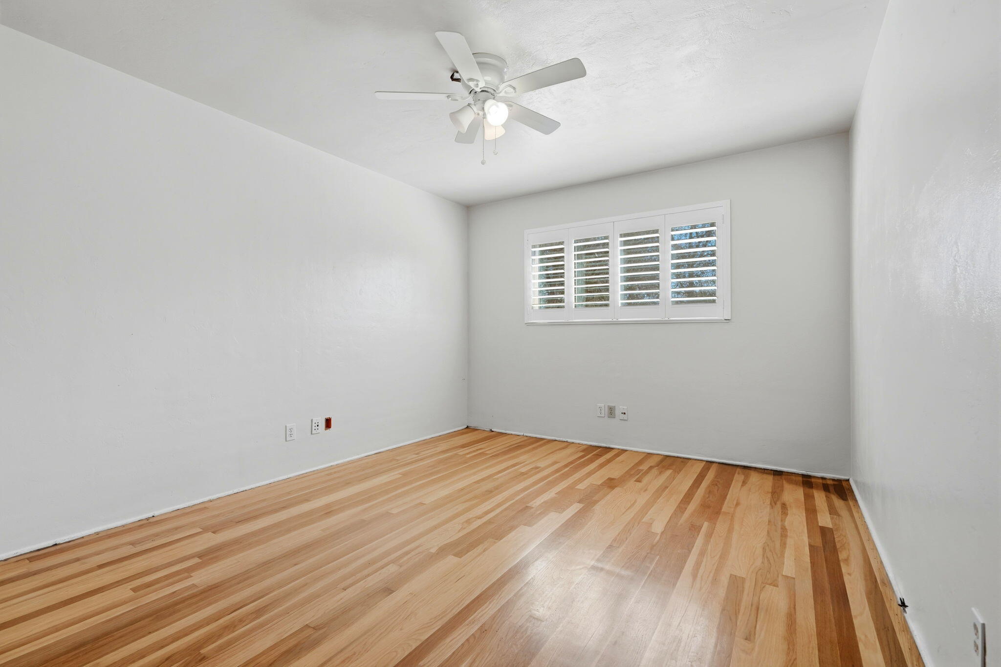 2832 W Sue Ave, Visalia, CA 93277