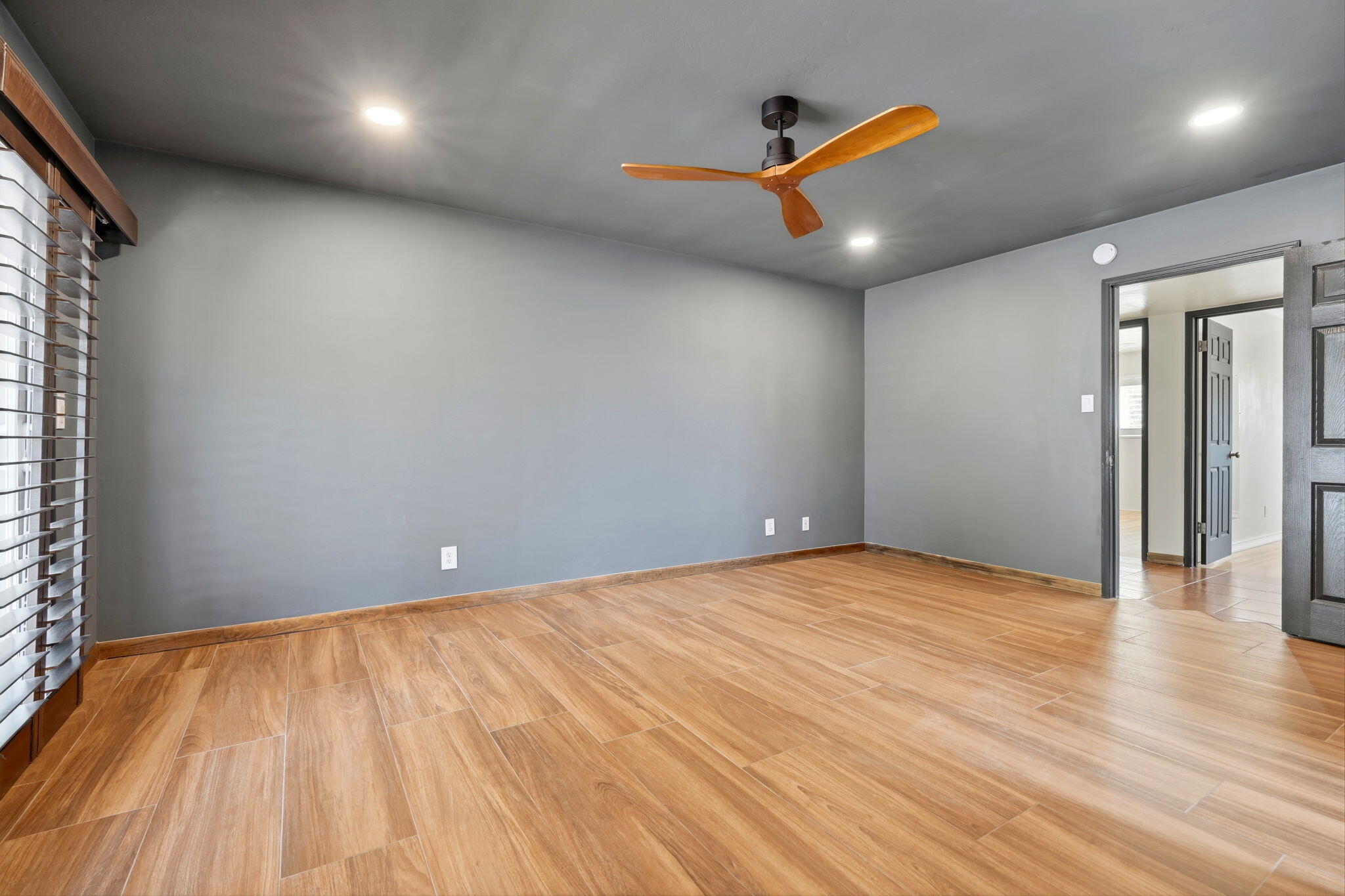 2832 W Sue Ave, Visalia, CA 93277