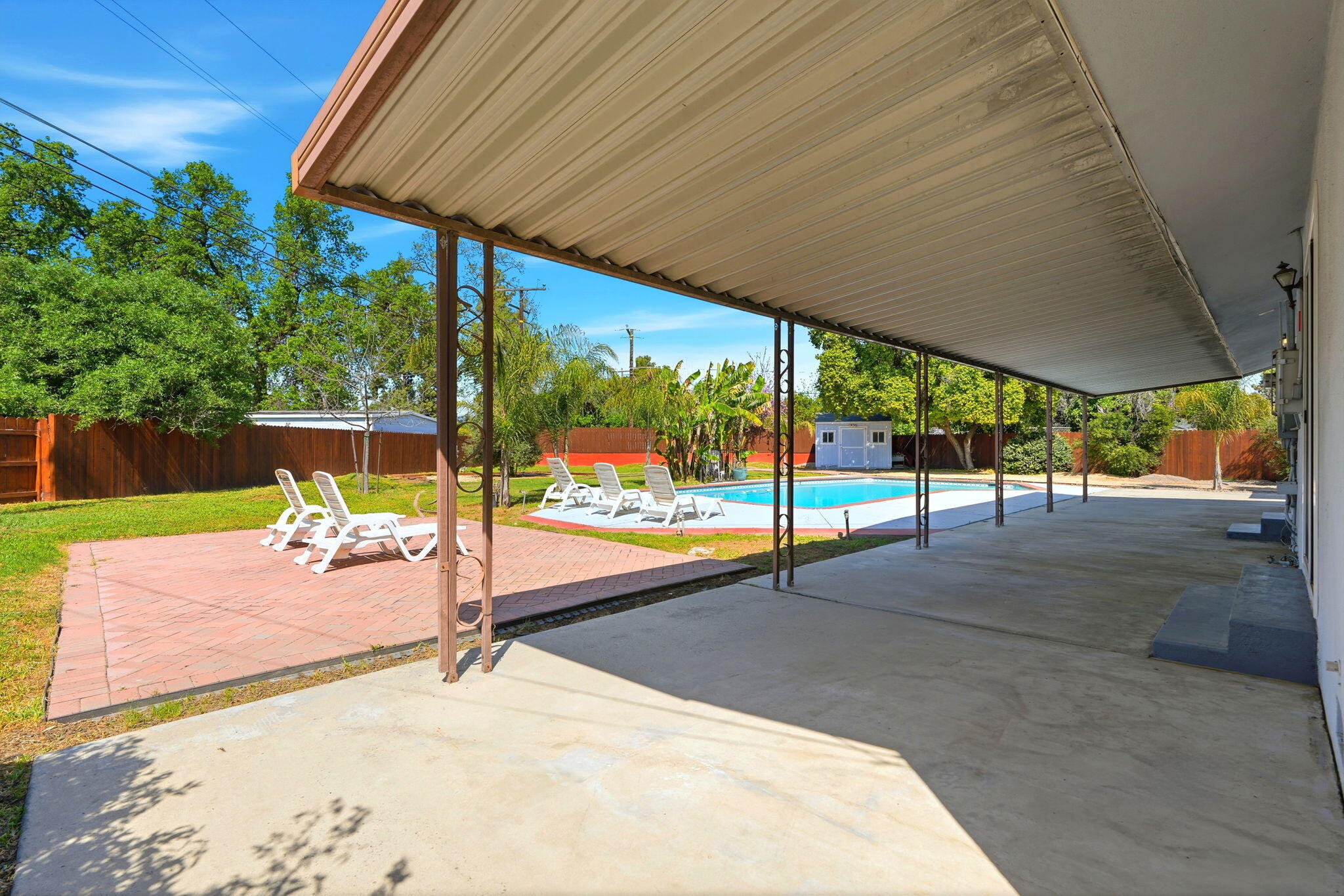 2832 W Sue Ave, Visalia, CA 93277